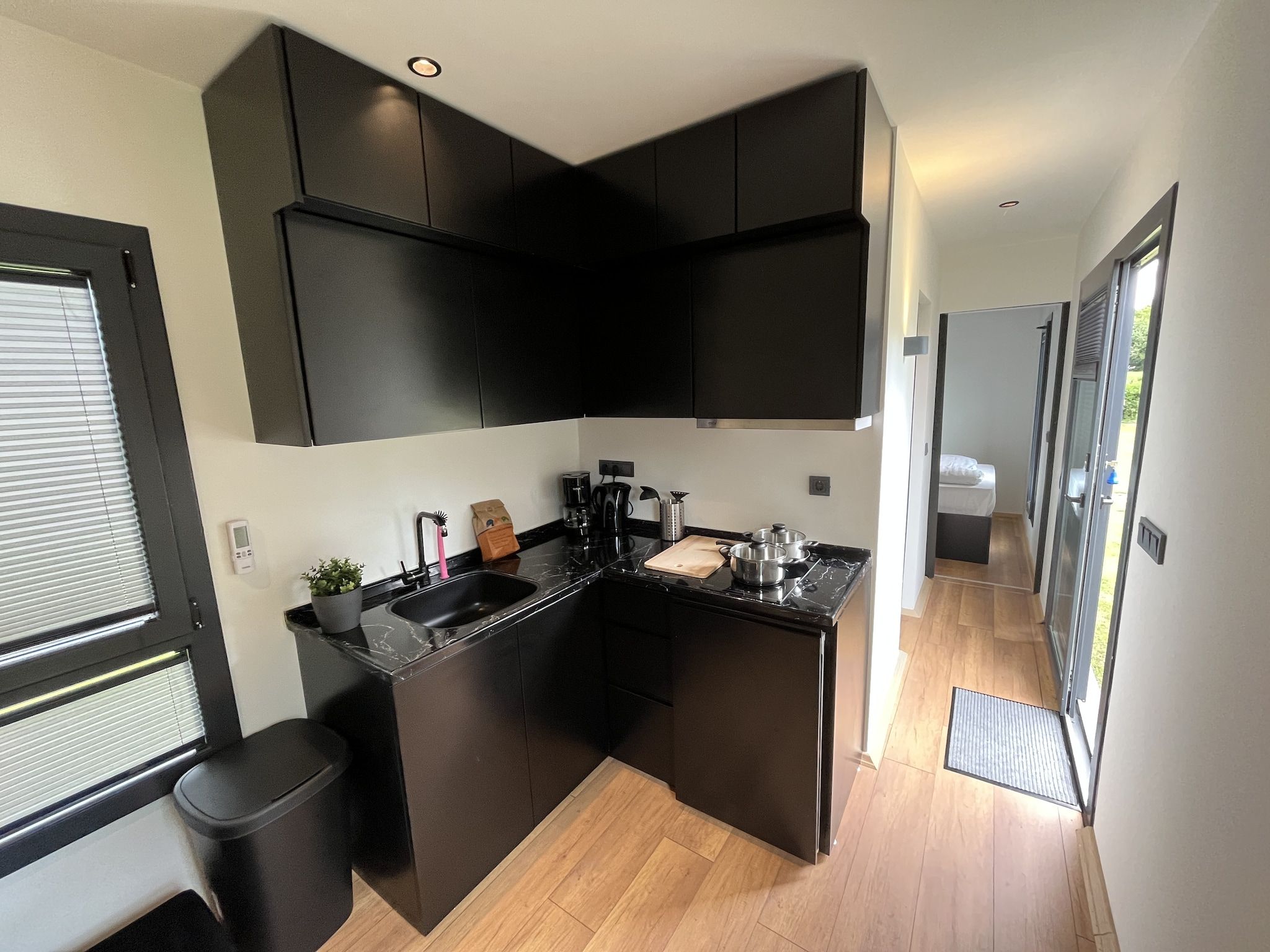 De keuken van Recreatiepark Rhederlaagse Meren 19 in Lathum