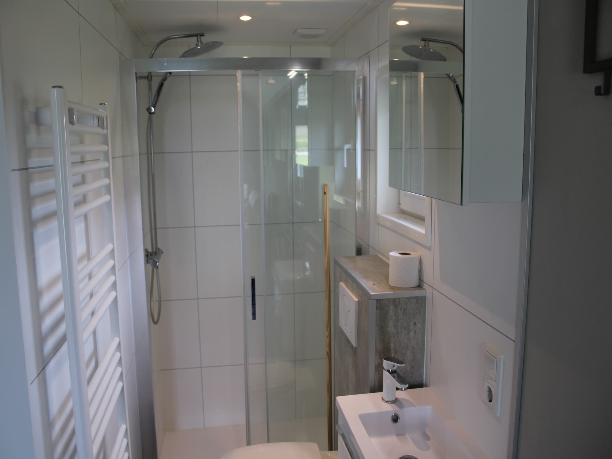 De badkamer van Recreatiepark Rhederlaagse Meren 20 in Lathum