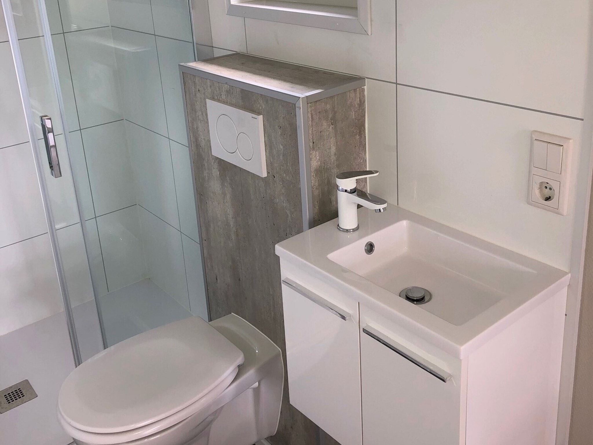 De badkamer van Recreatiepark Rhederlaagse Meren 20 in Lathum