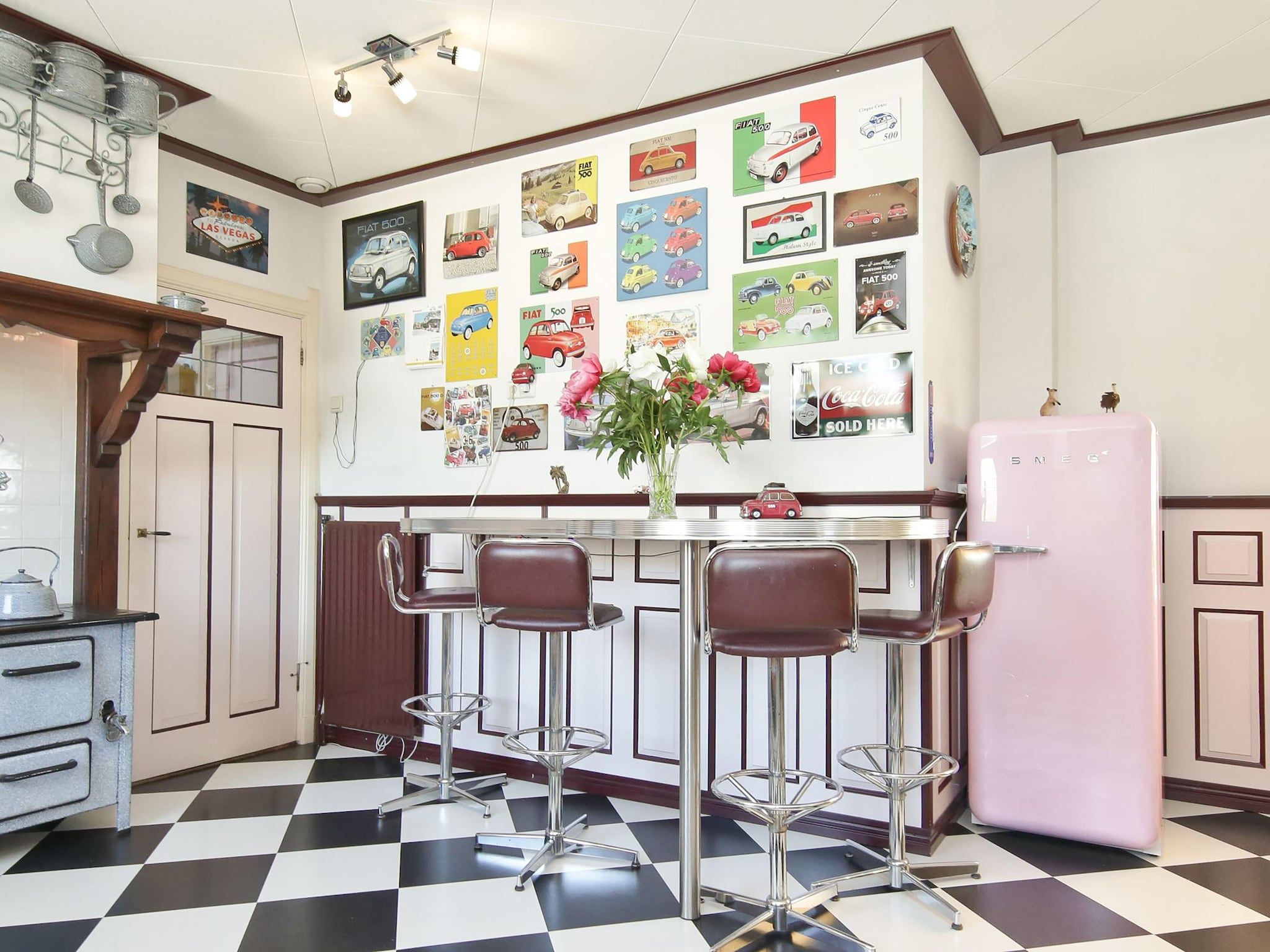 De keuken van Karakteristiek landhuis met sauna in Noord-Holland