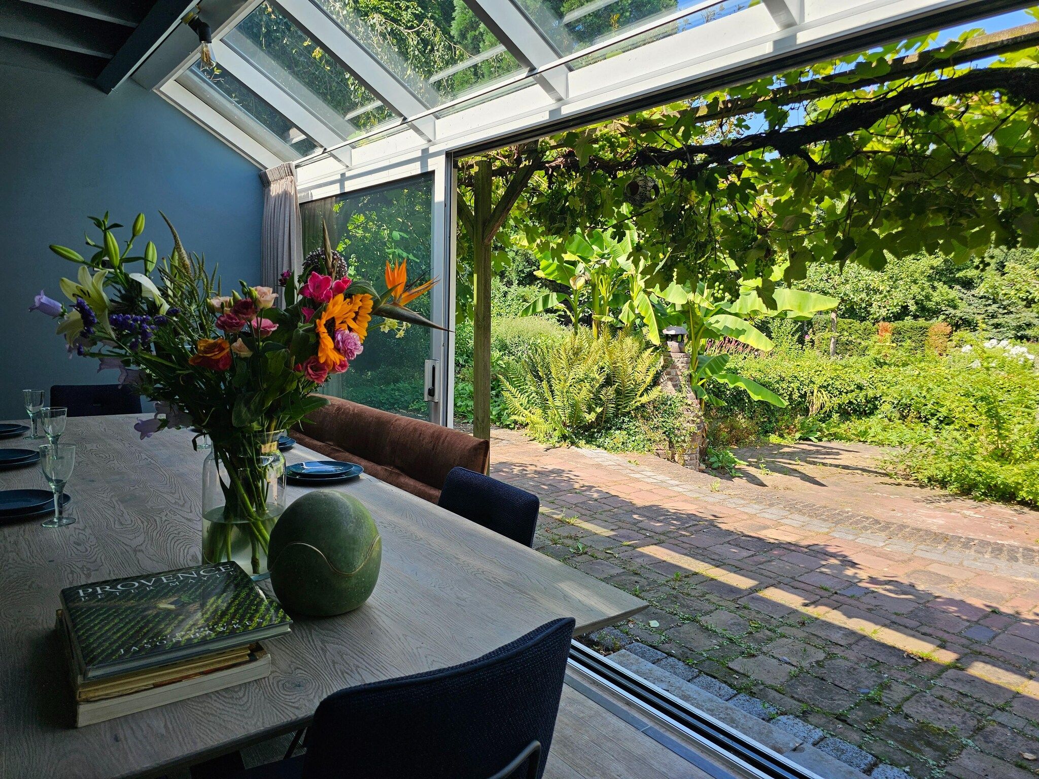 Het terras van Dorpswoning Het Tolhuis in Leende