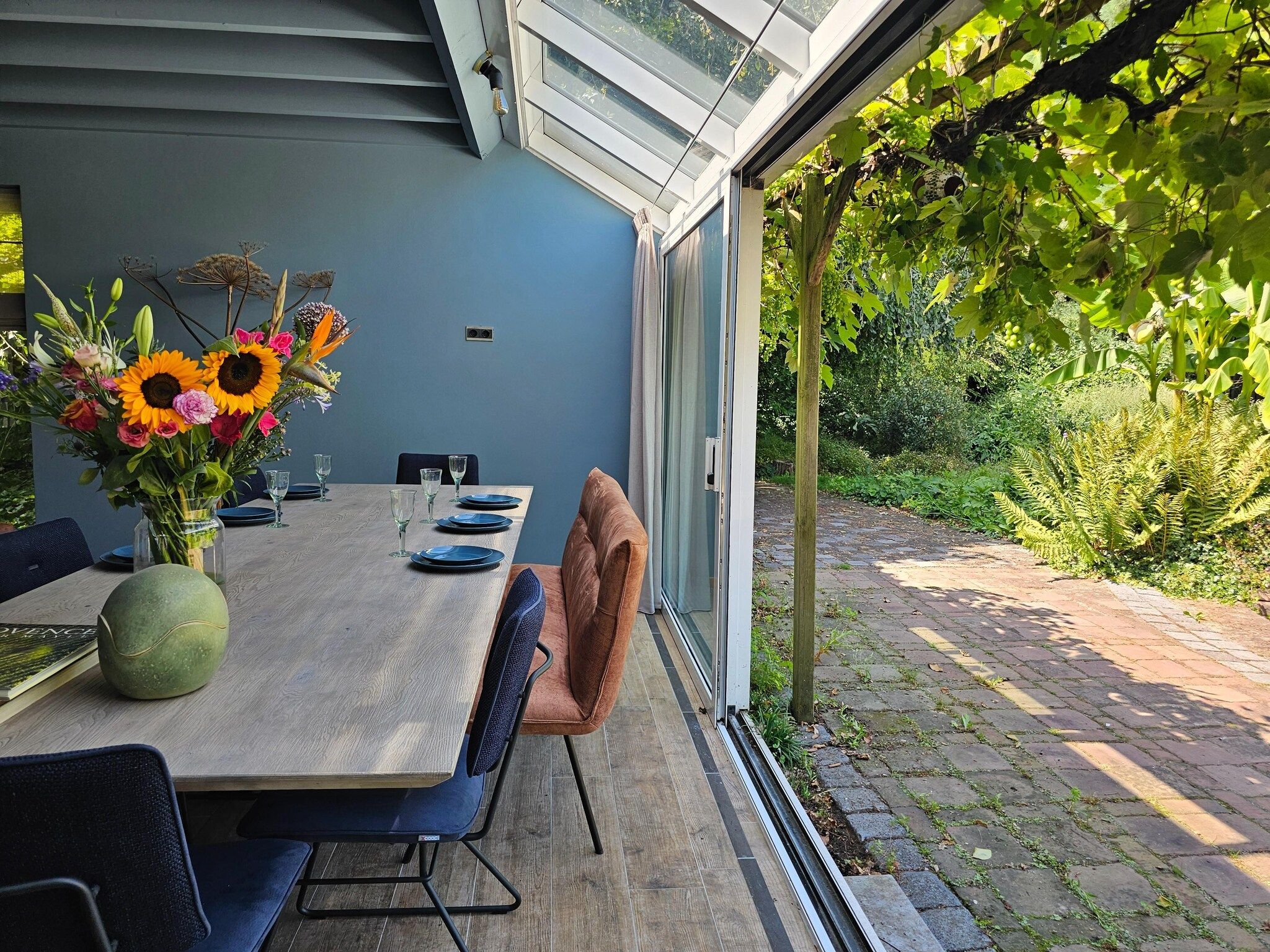 Het terras van Dorpswoning Het Tolhuis in Leende