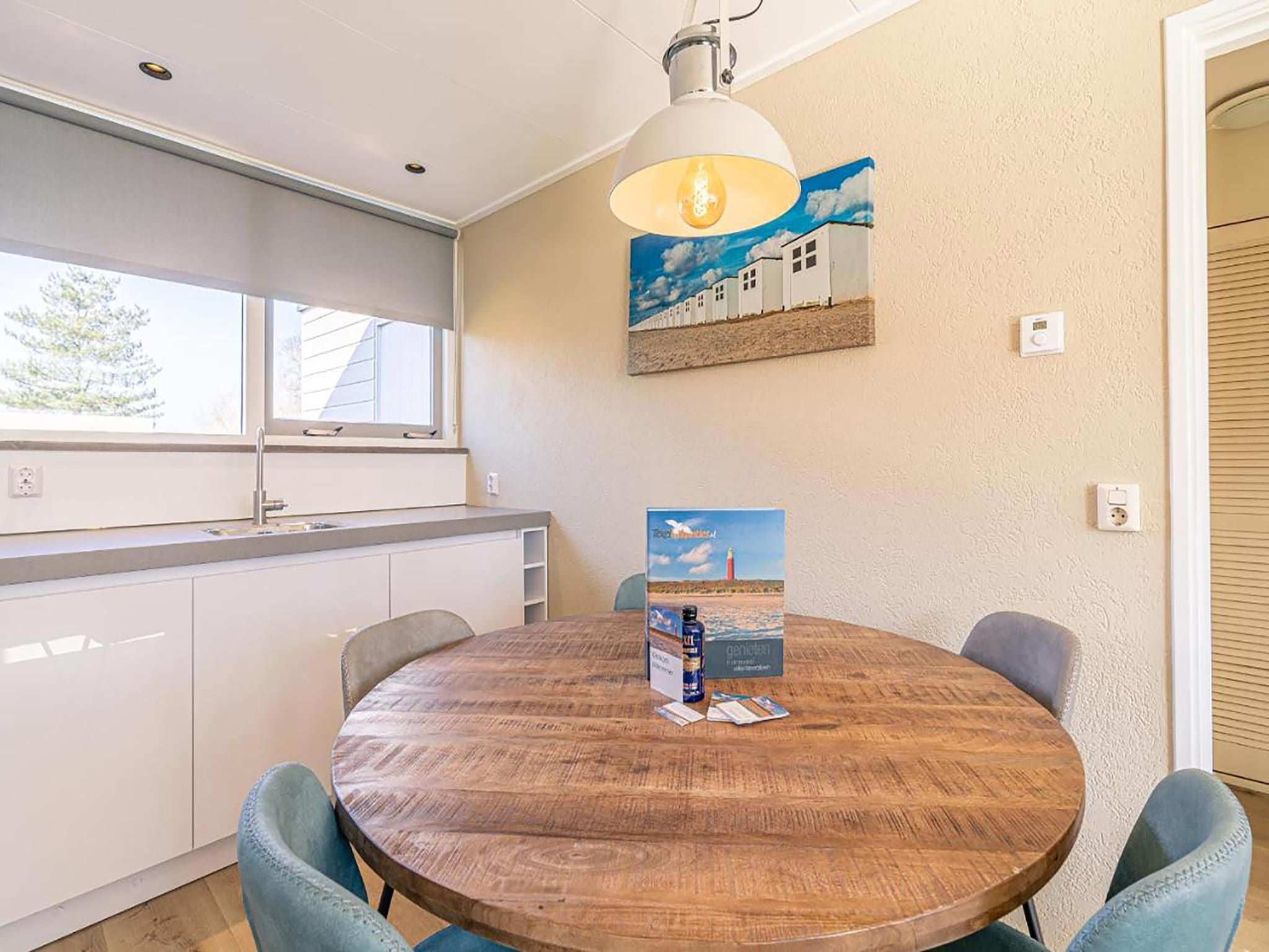 De eetkamer van De Parel 166 in Den Burg