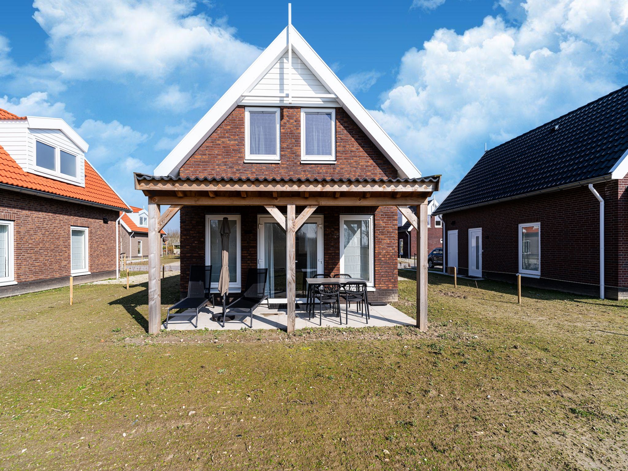 De buitenkant van Kuifduiker 124 in Simonshaven