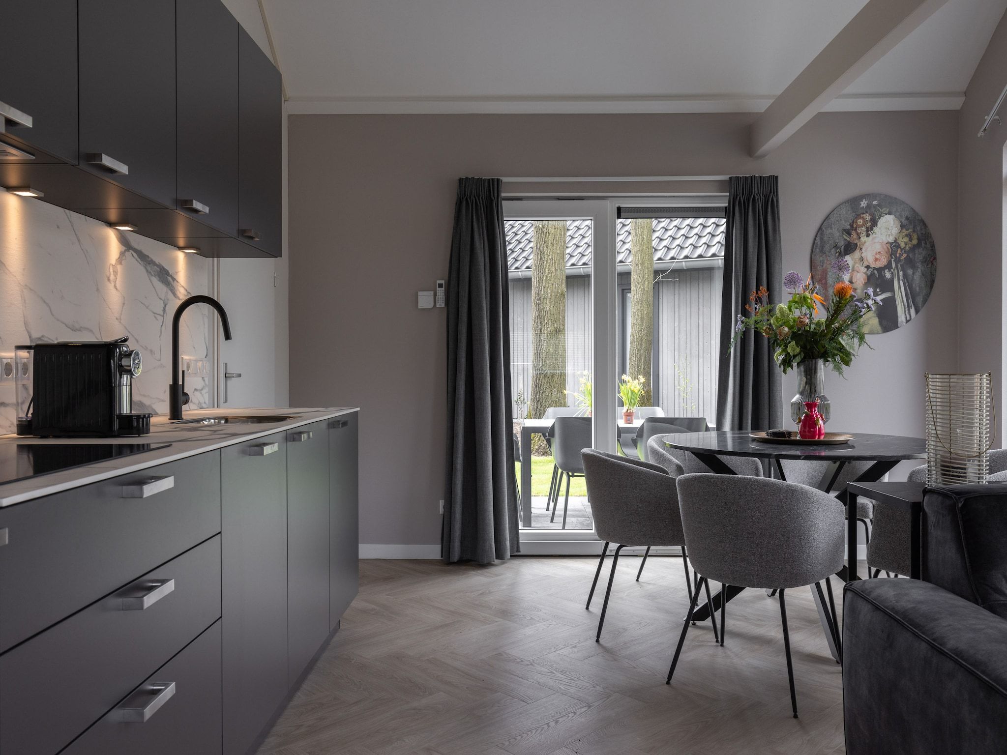 De keuken van Vakantiepark Latour 6 in Oirschot