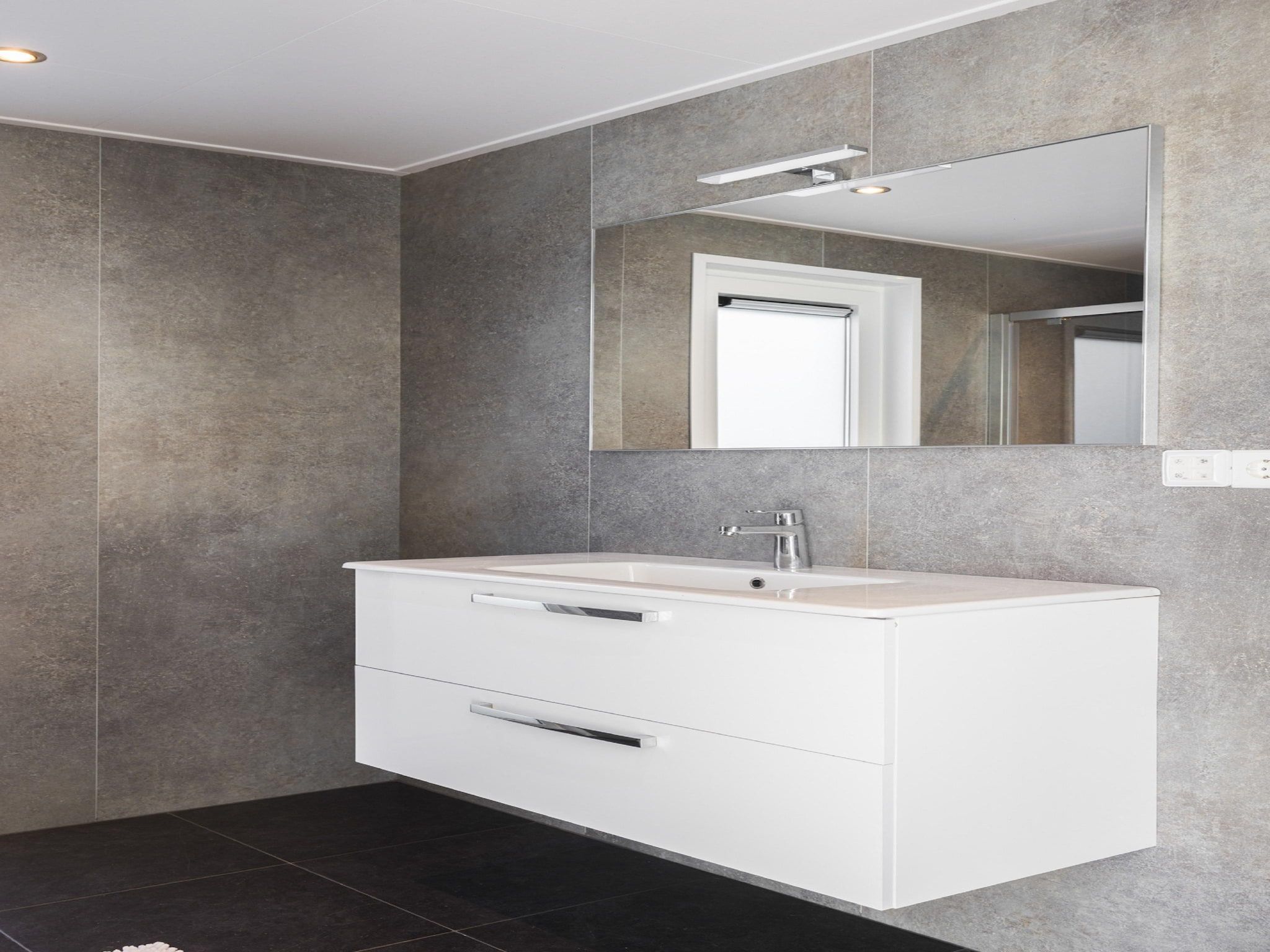 De badkamer van Vakantiepark Latour 8 in Oirschot