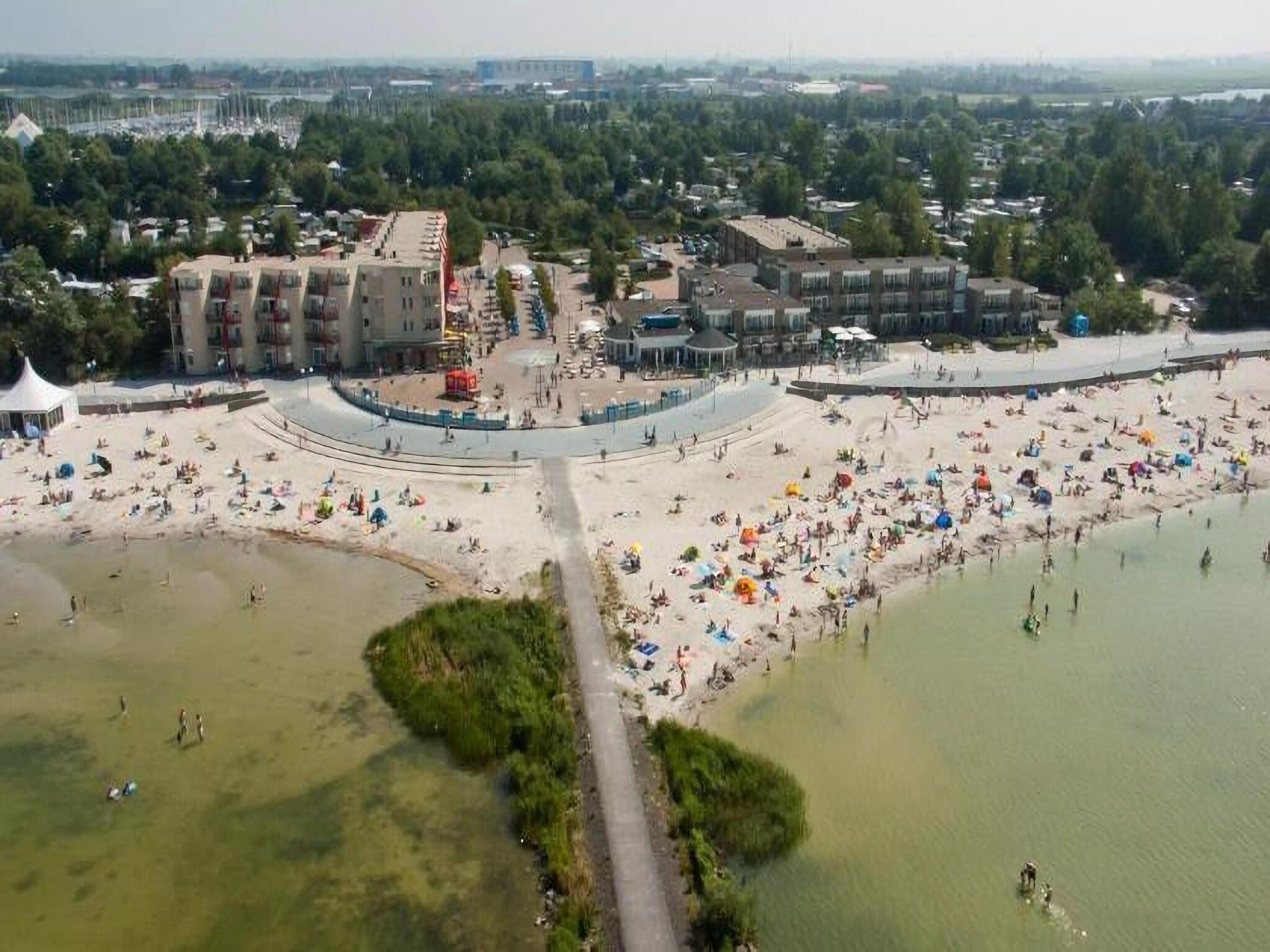De omgeving van Fijne bungalow in Makkum in Friesland