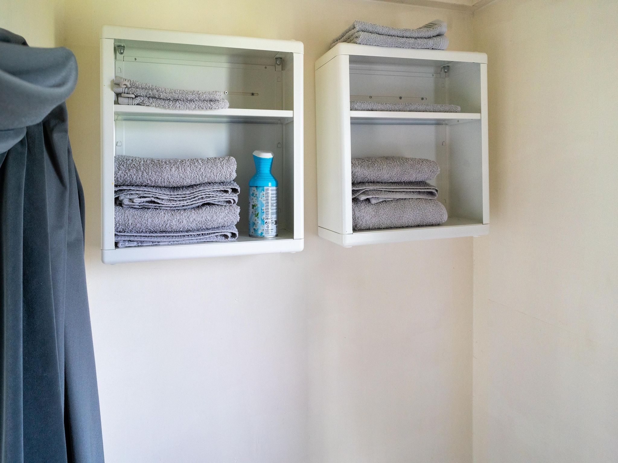 De badkamer van Tiny House in Burgerbrug