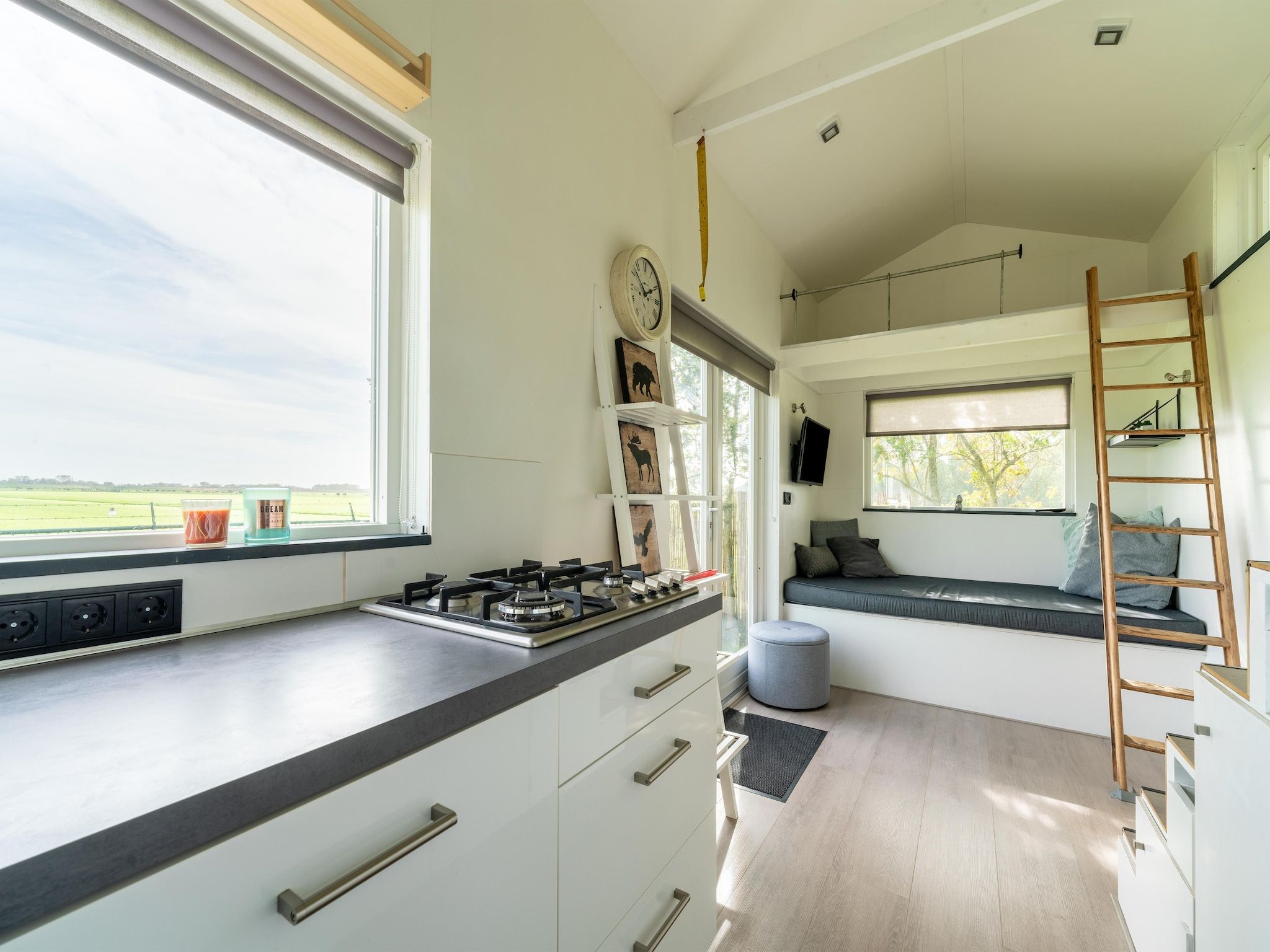 De keuken van Tiny House in Burgerbrug
