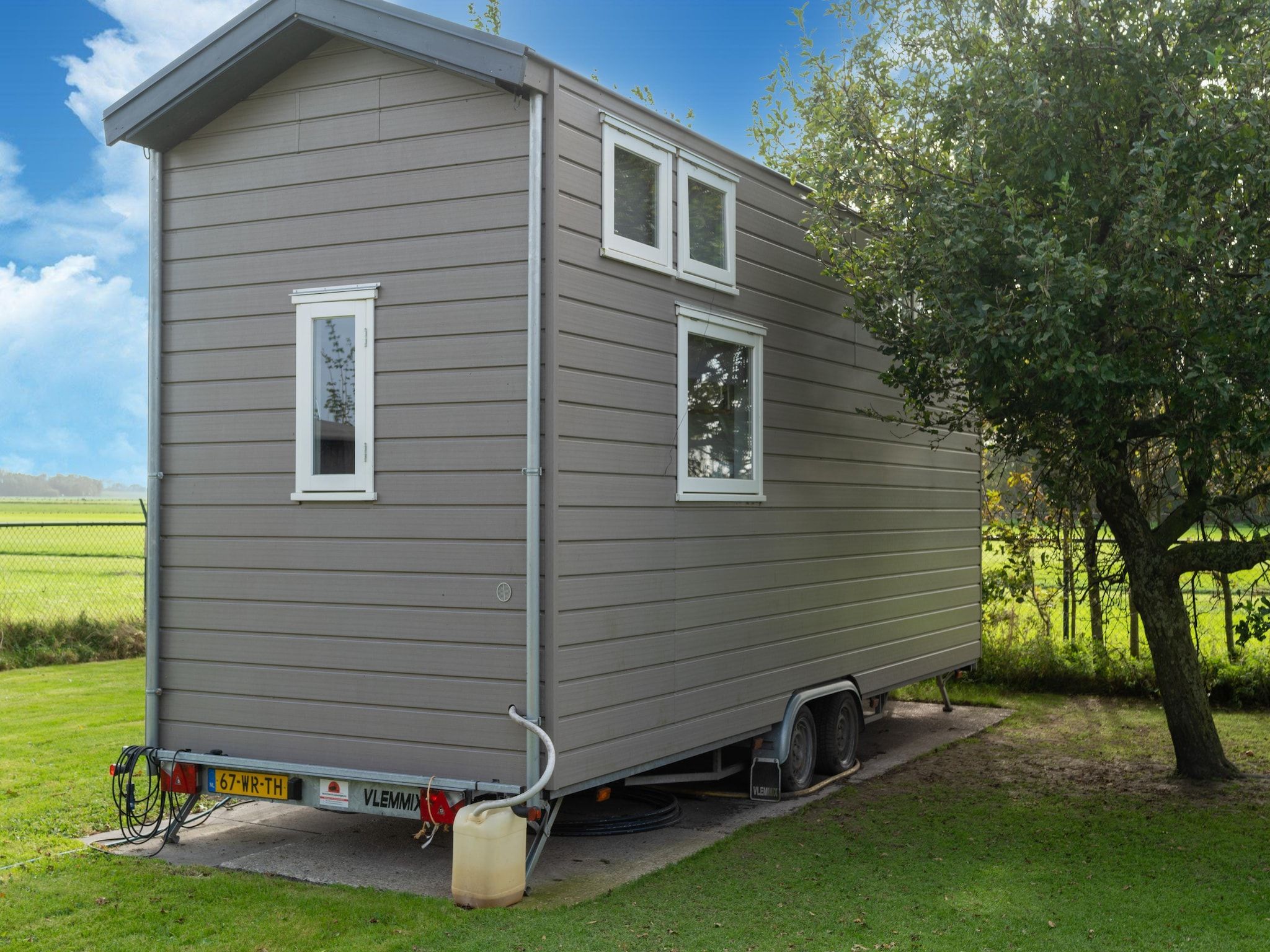 De buitenkant van Tiny House in Burgerbrug