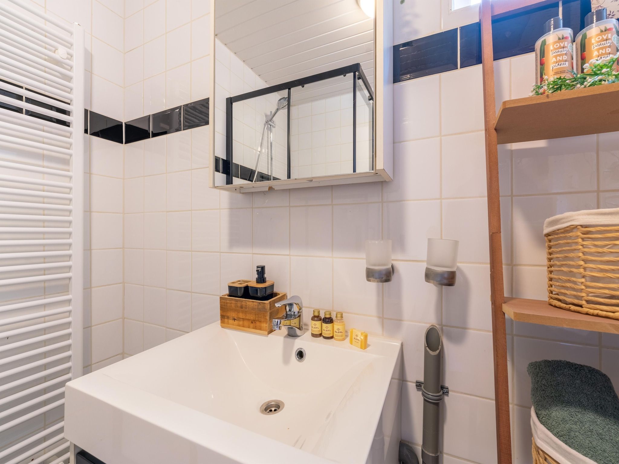 De badkamer van Boshuisje Joy in Gelderland