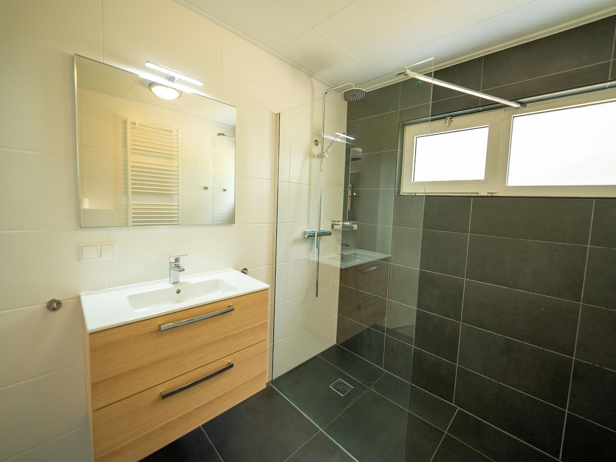 De badkamer van Vakantiepark Hunzedal 18 in Borger