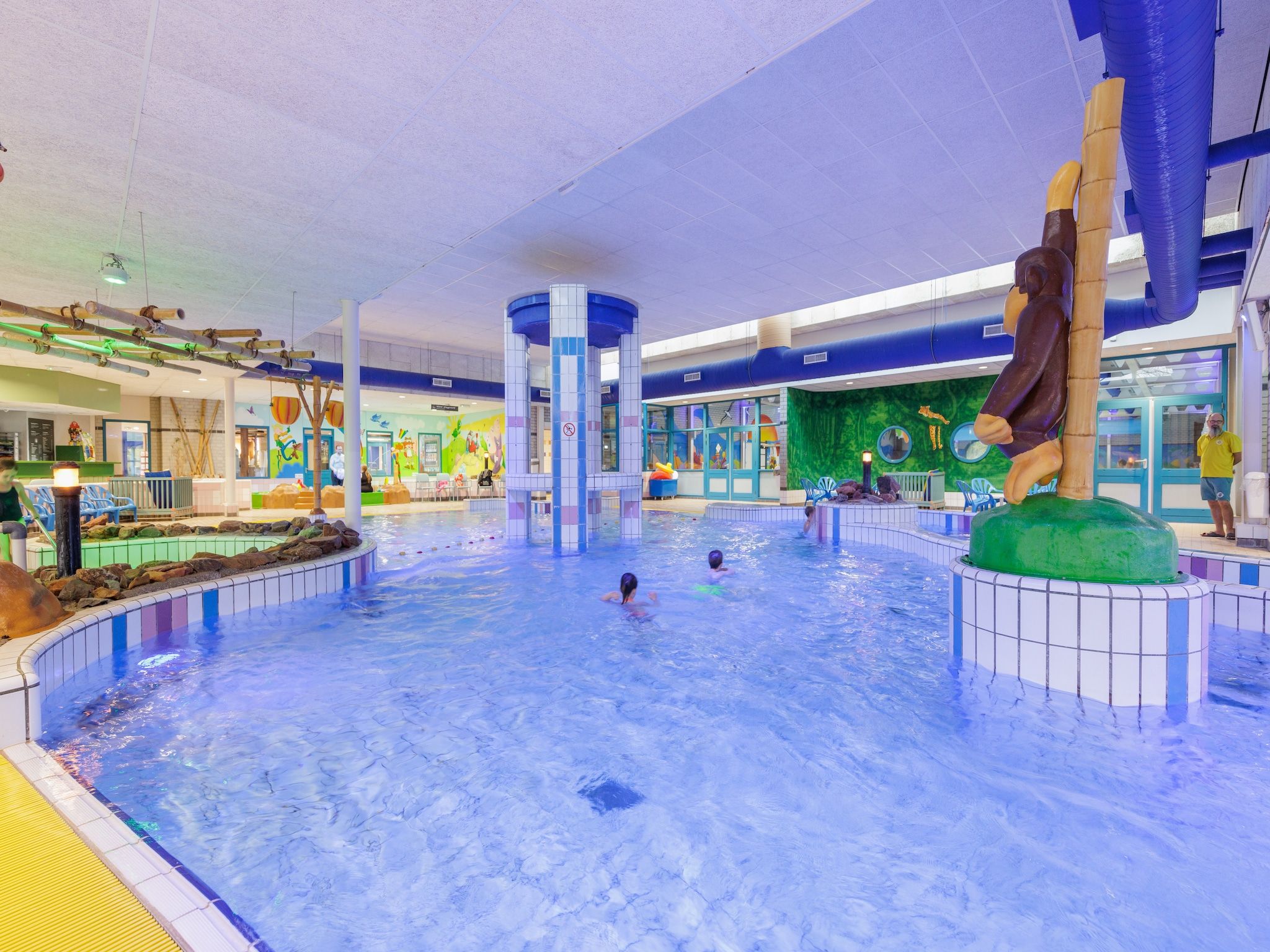 Parkfaciliteiten bij Vakantiepark Hunzedal 18 in Borger