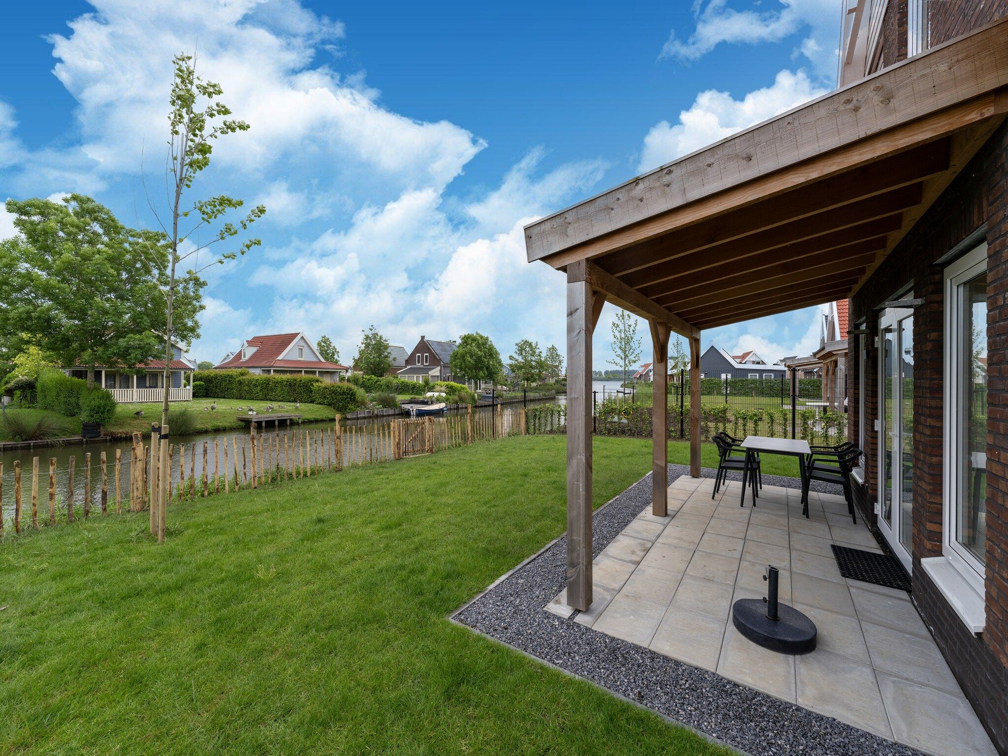 De tuin van Strandloper 129 in Simonshaven