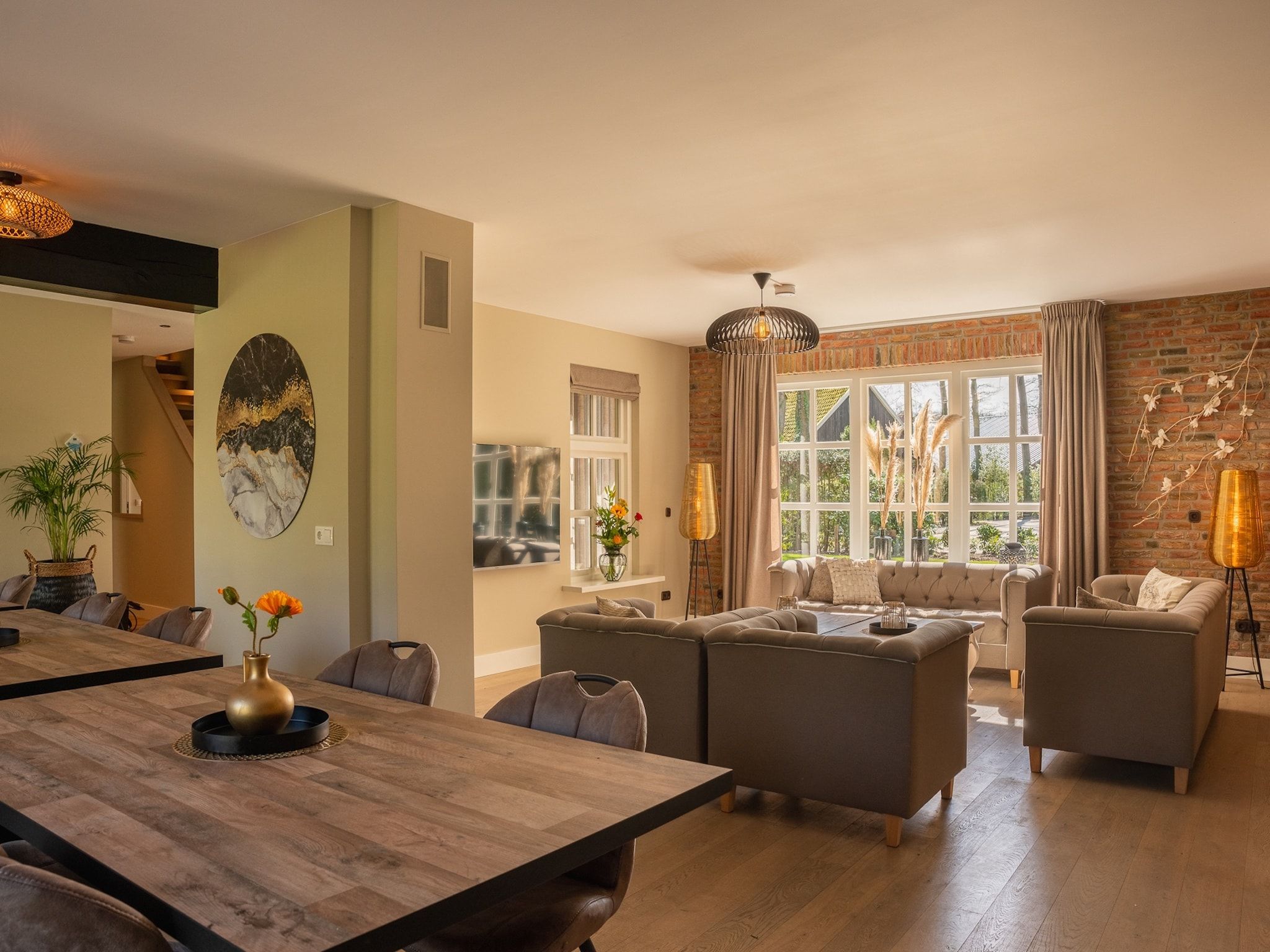 De woonkamer van Het Landhuis in Losser