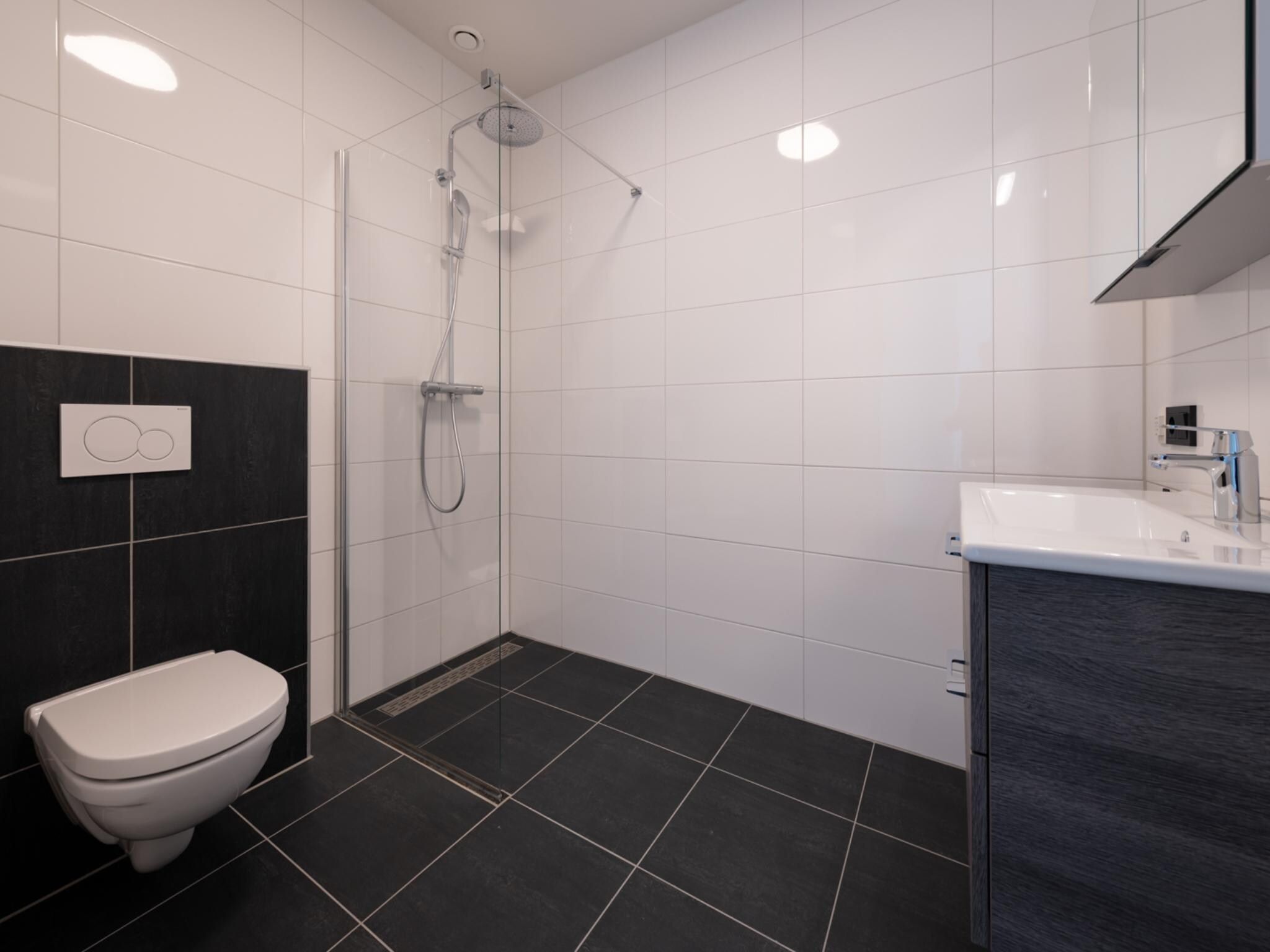 De badkamer van Veerse Wende 6 pers in Arnemuiden