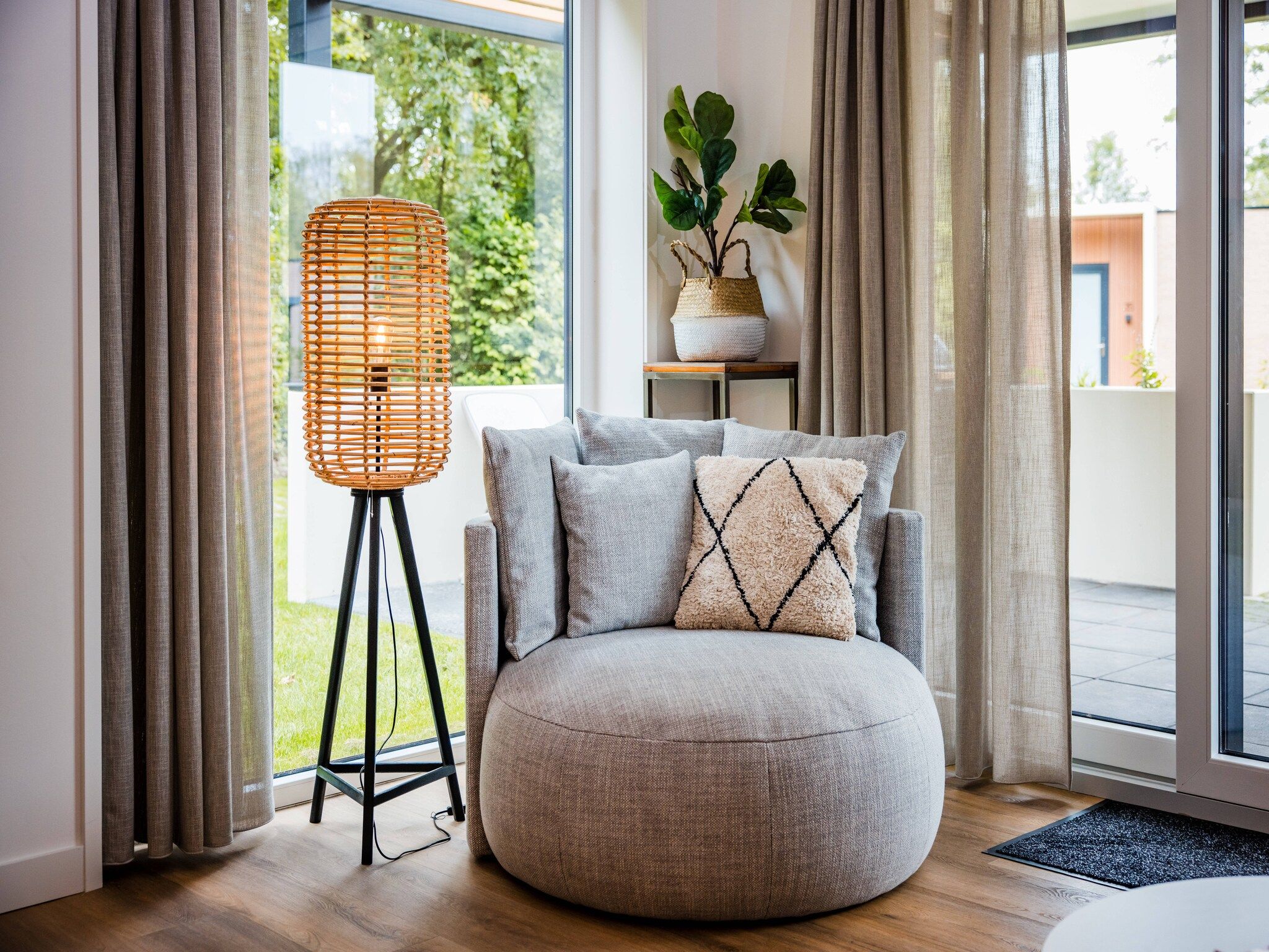 De woonkamer van Steenpatrijs 17-06 in Voorthuizen