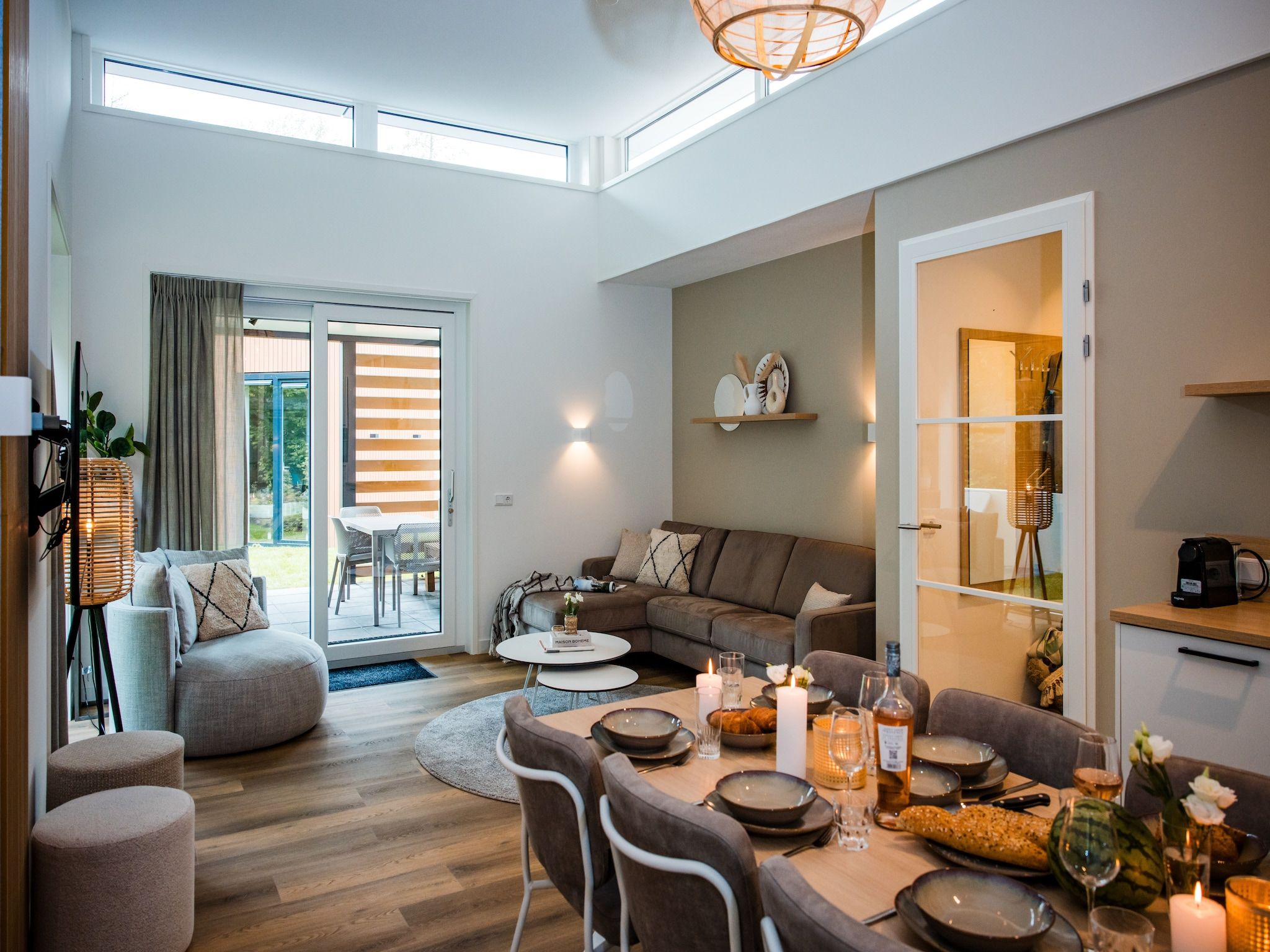 De woonkamer van Steenpatrijs 17-07 in Voorthuizen