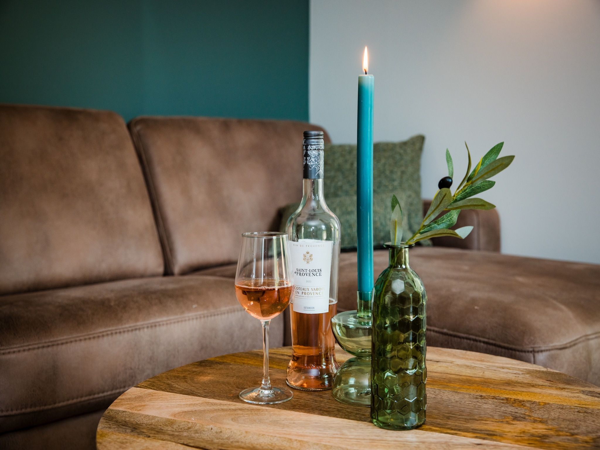 De woonkamer van Dwergarend 17-02 in Voorthuizen