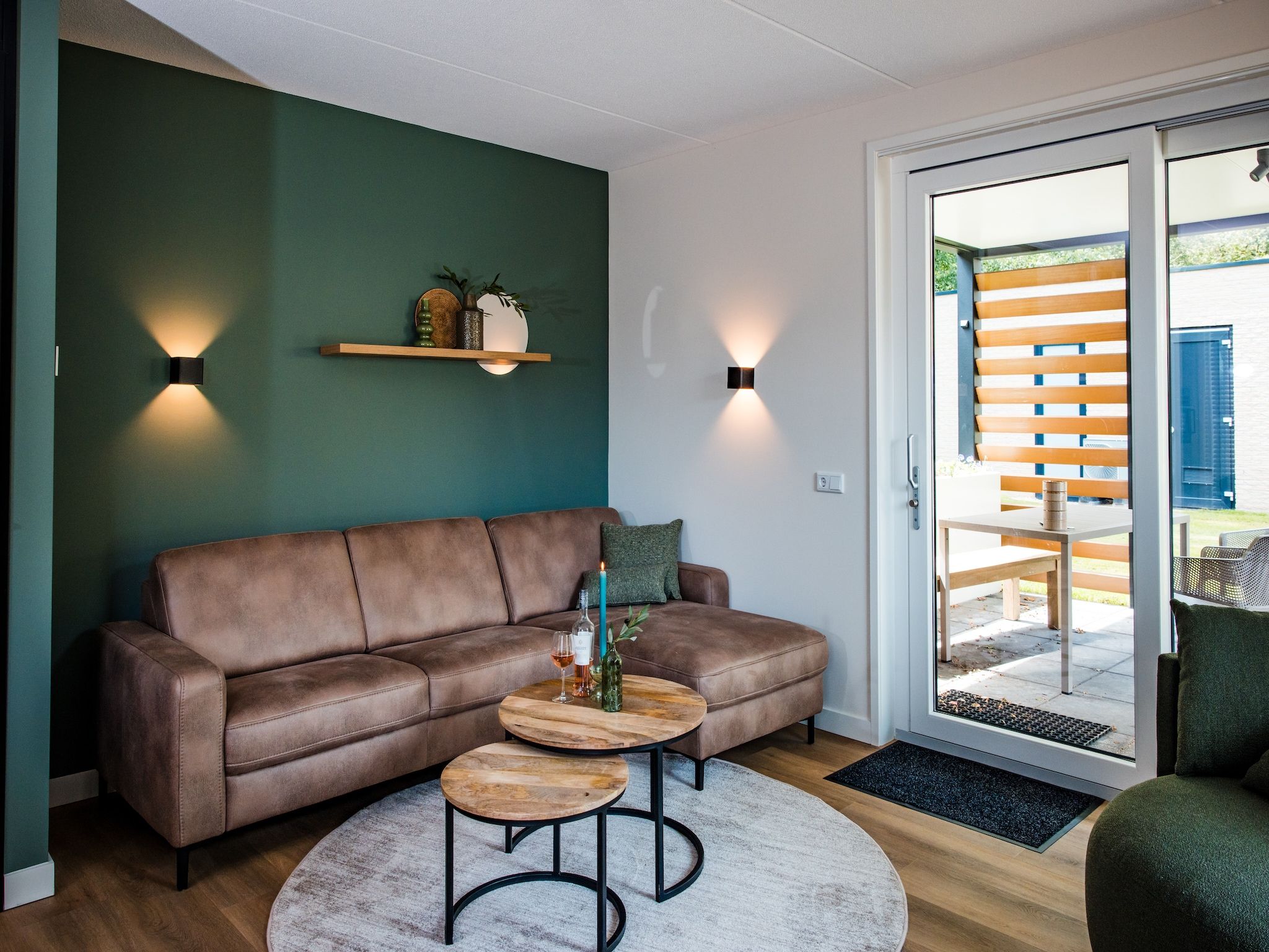 De woonkamer van Dwergarend 17-05 in Voorthuizen