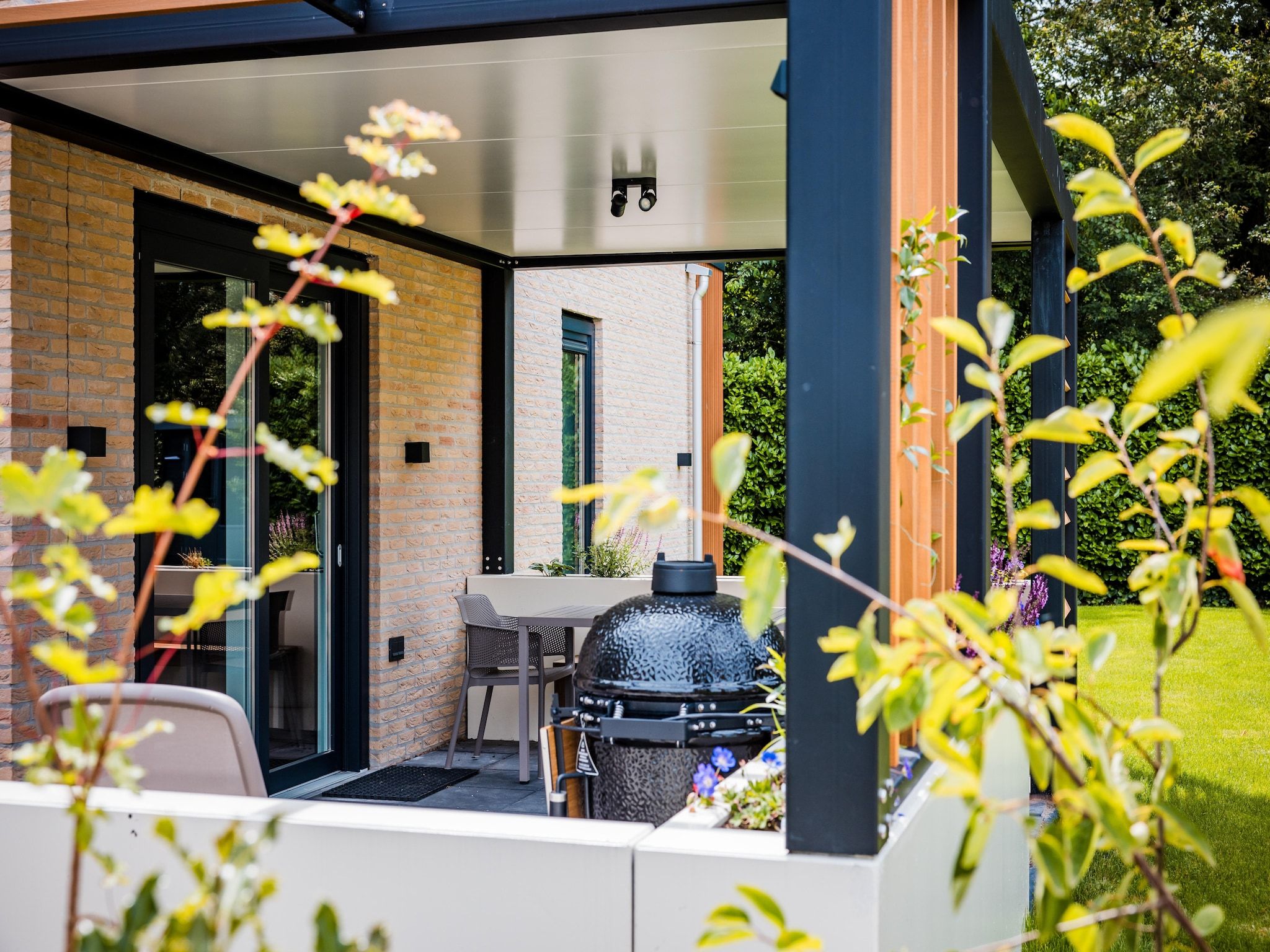 De tuin van Dwergarend 17-05 in Voorthuizen