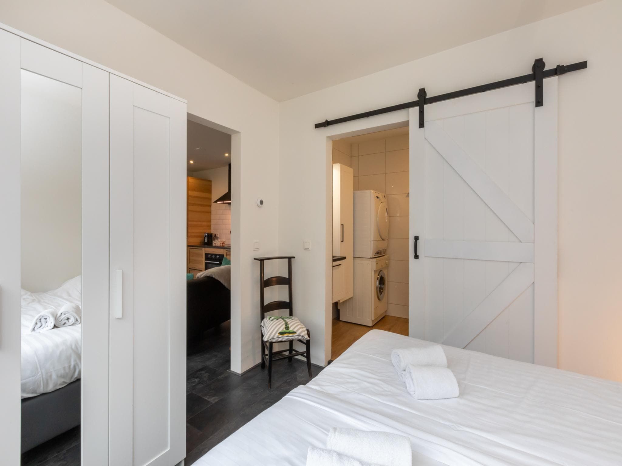 Een slaapkamer van Achterweg 10 l Zonnemaire 'Sol e Mar' in Zonnemaire