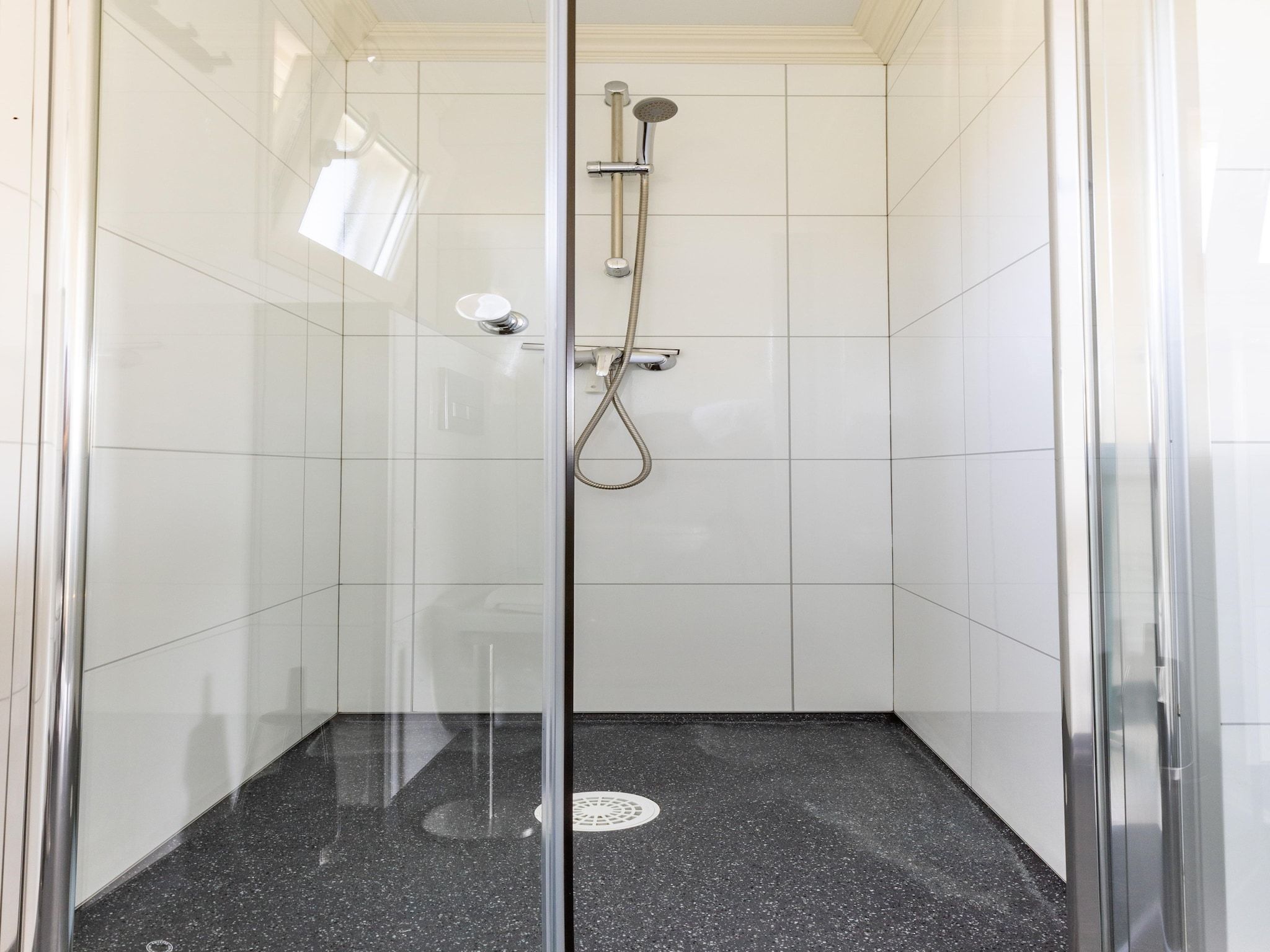 De badkamer van Vakantiepark Molenvelden 9 in Veldhoven