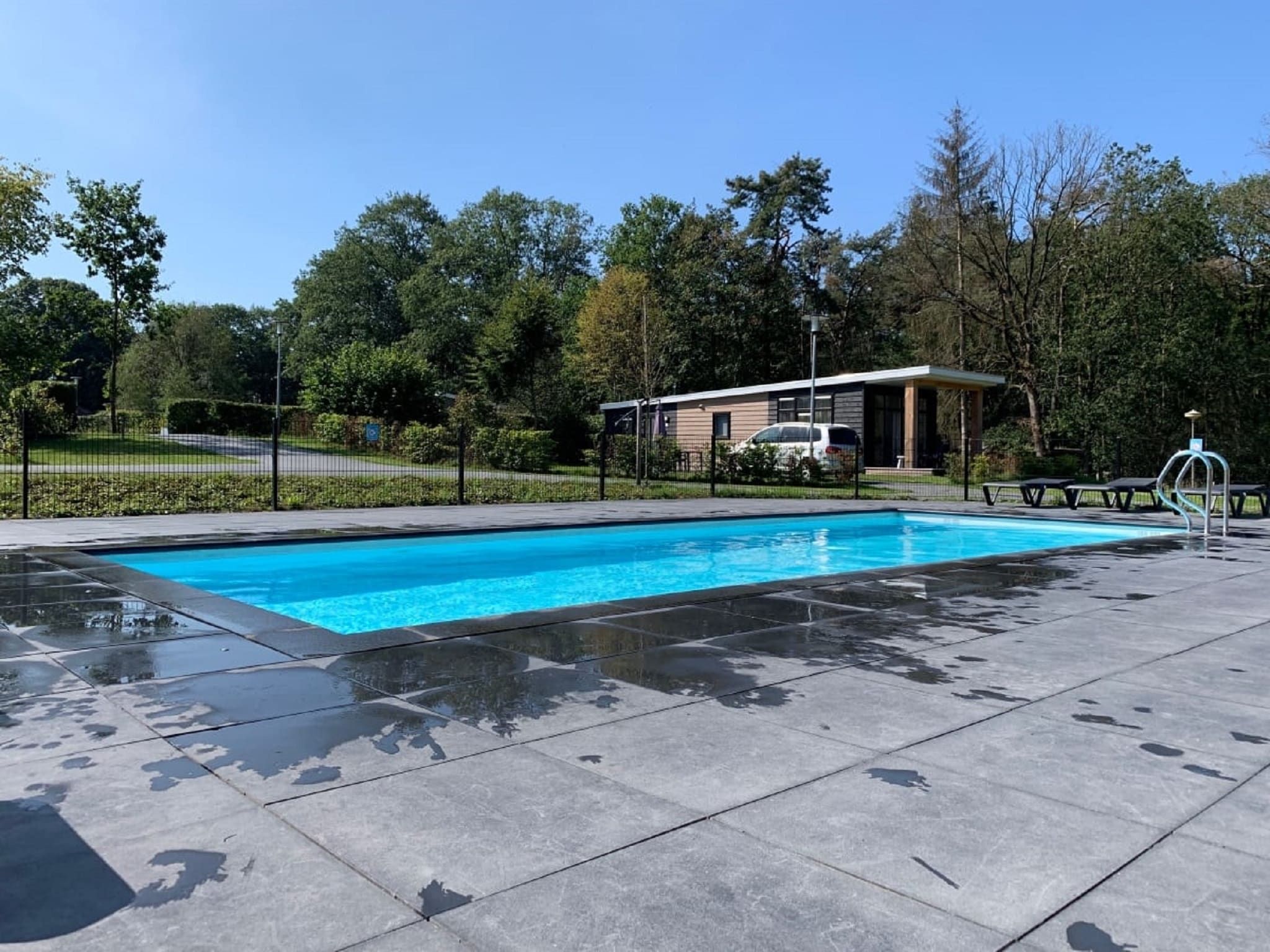 Parkfaciliteiten bij Buitenplaats Holten 21 in Rijssen