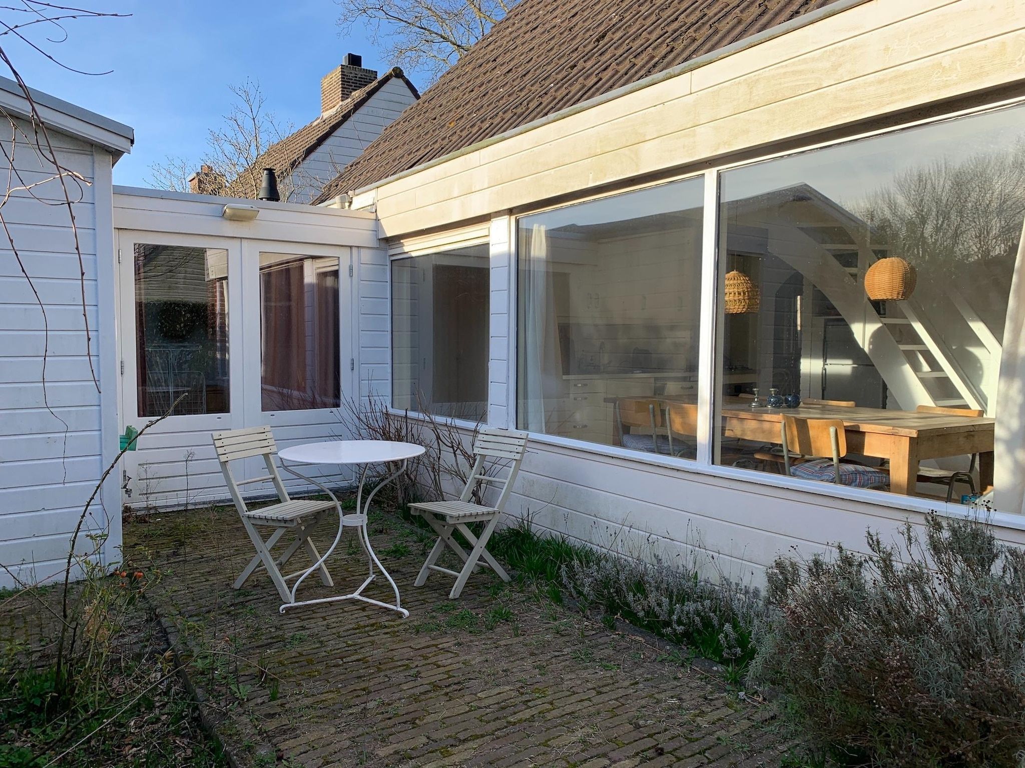 De buitenkant van Casa Duna in Noordwijkerhout