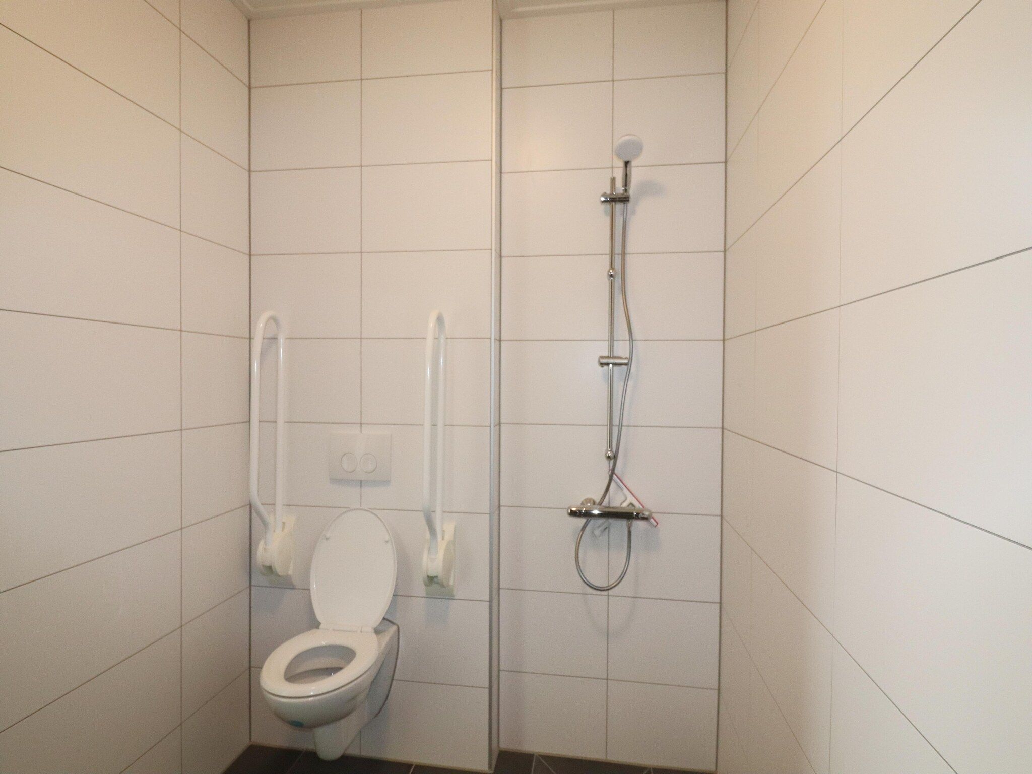 De badkamer van Friese villa in Leons in Leons