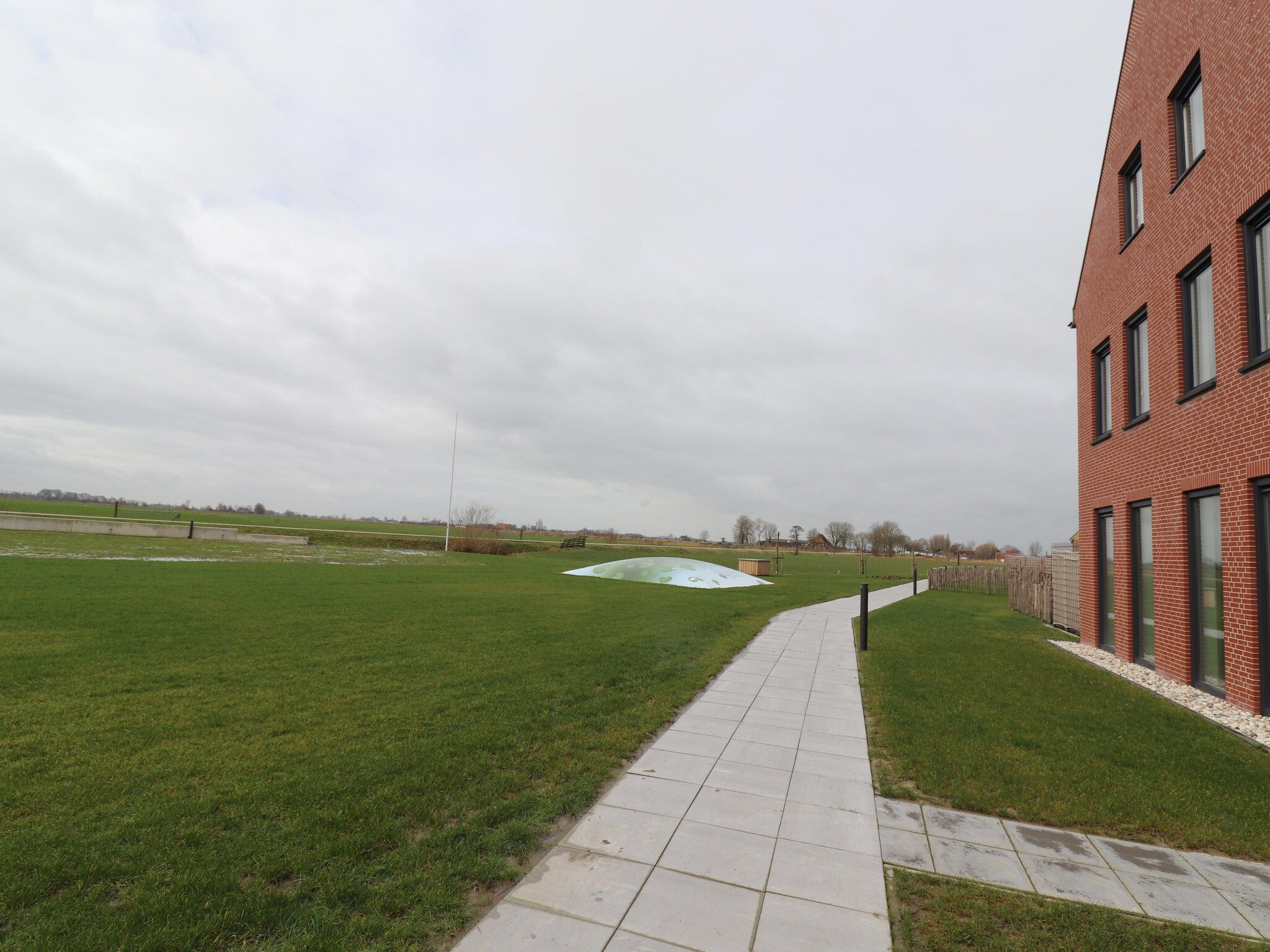 De tuin van Friese villa in Leons in Leons