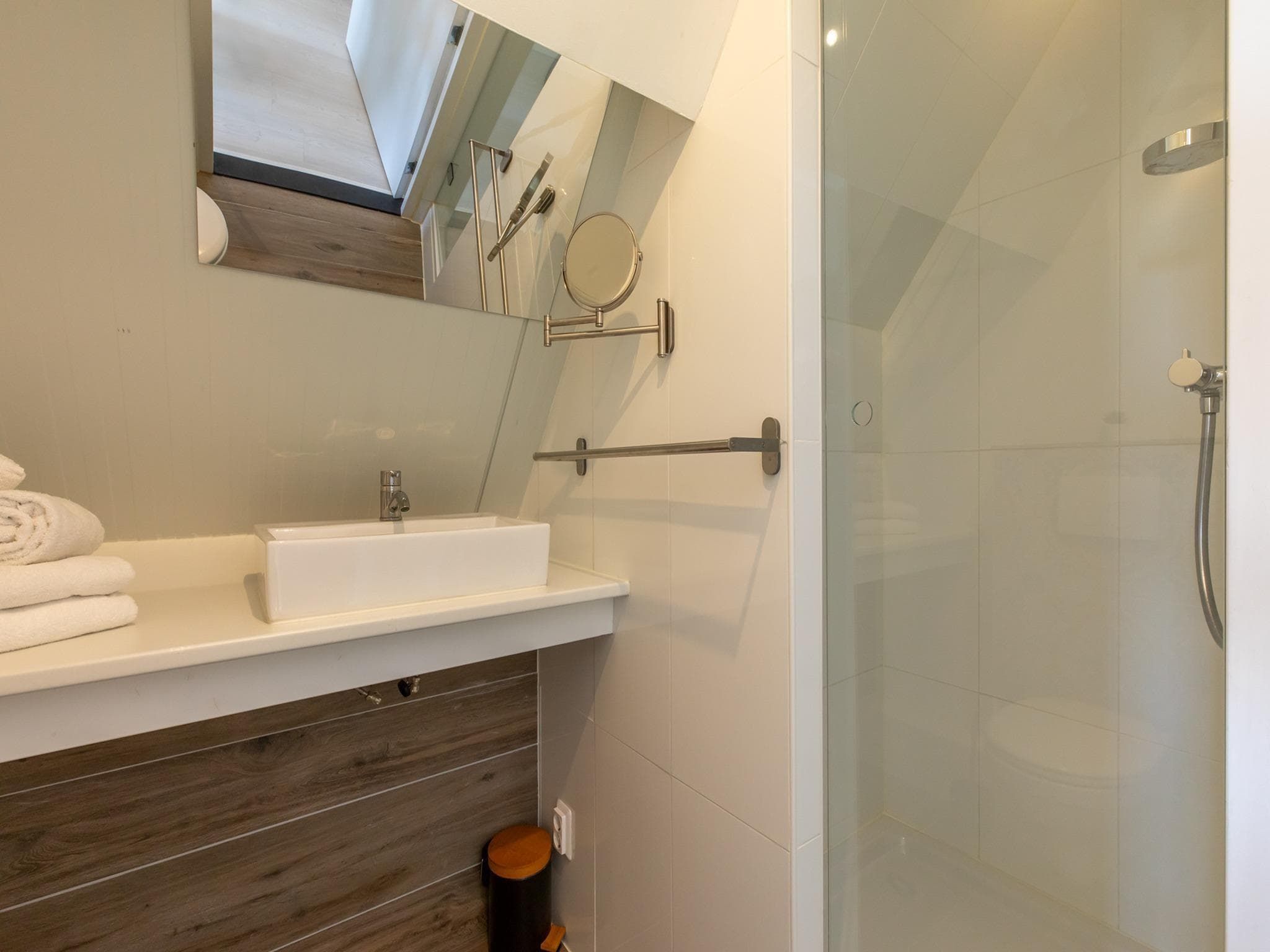 De badkamer van Vakantiewoning - Horizon 14  Renesse in Renesse