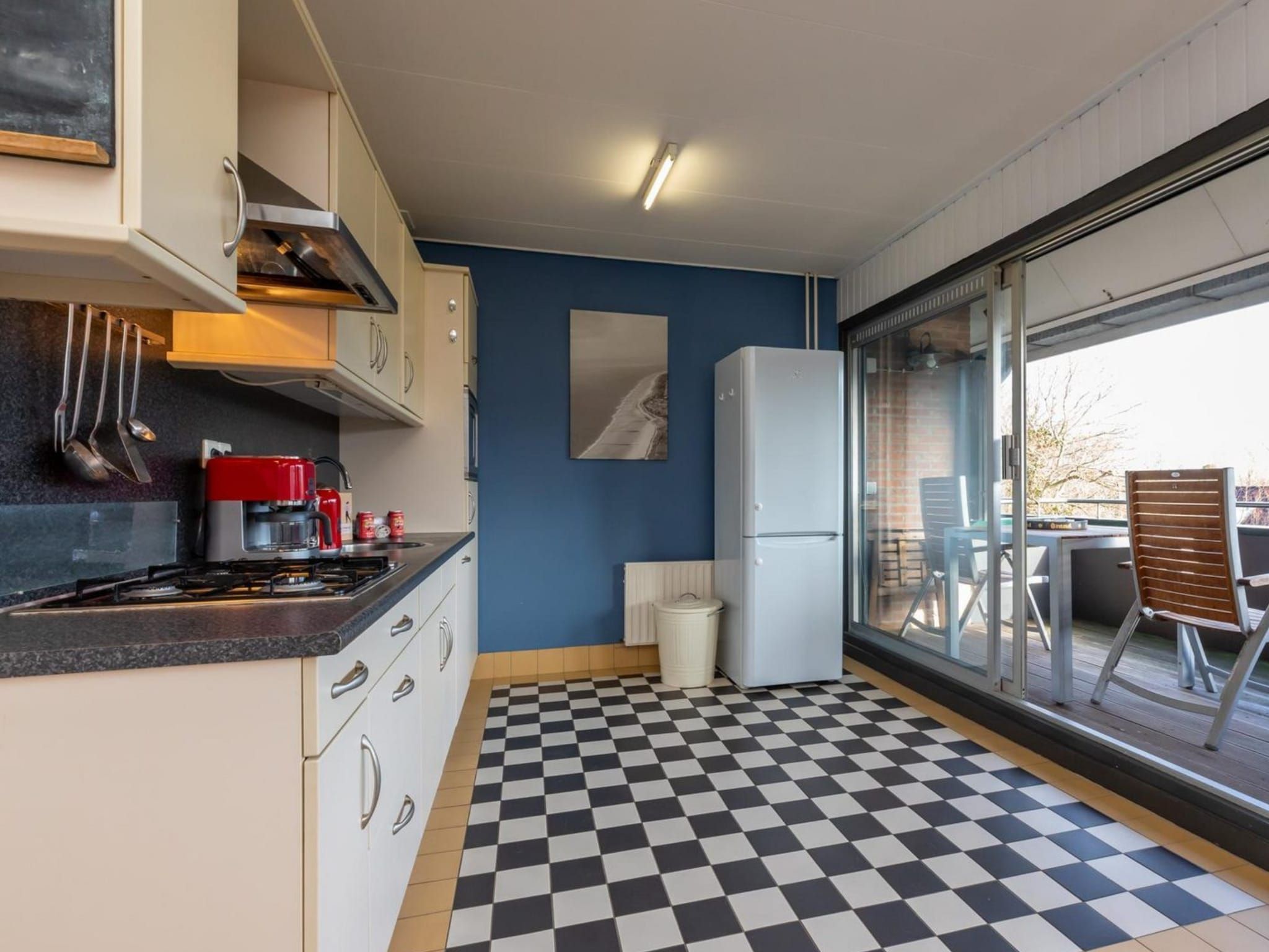 De keuken van Duinweg 117-14 in Zoutelande