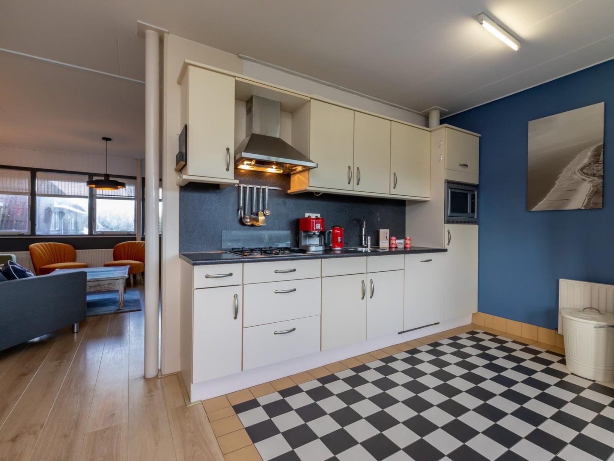 De keuken van Duinweg 117-14 in Zoutelande