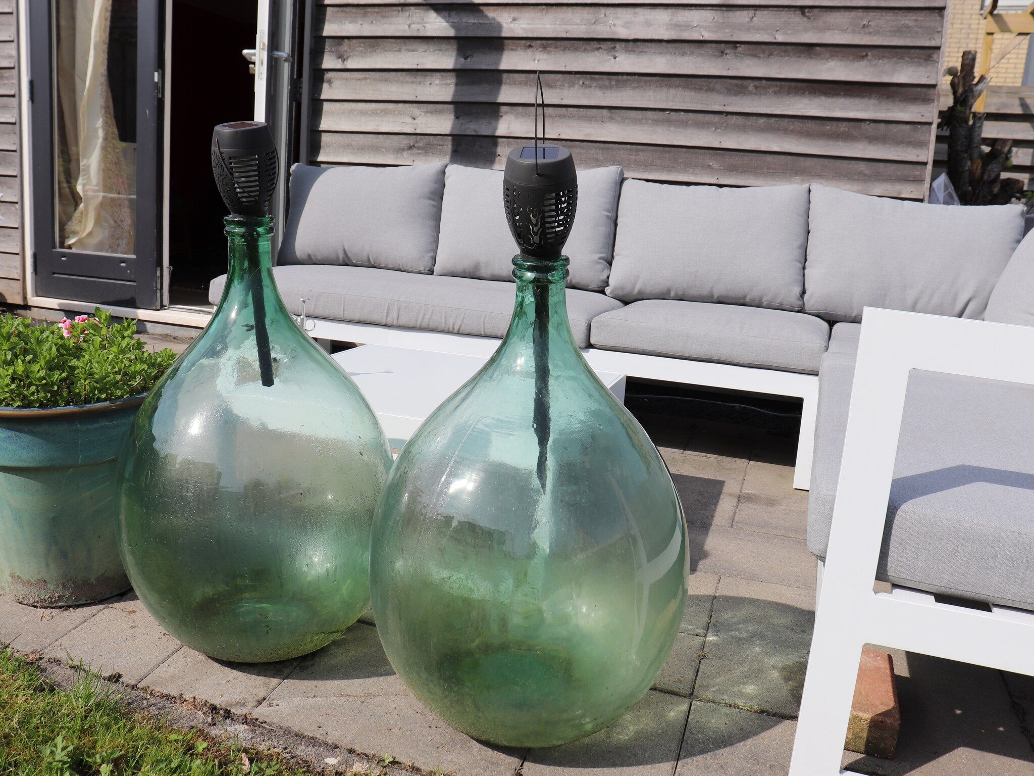 De tuin van Vakantiehuis in zonnig Grou in Gou