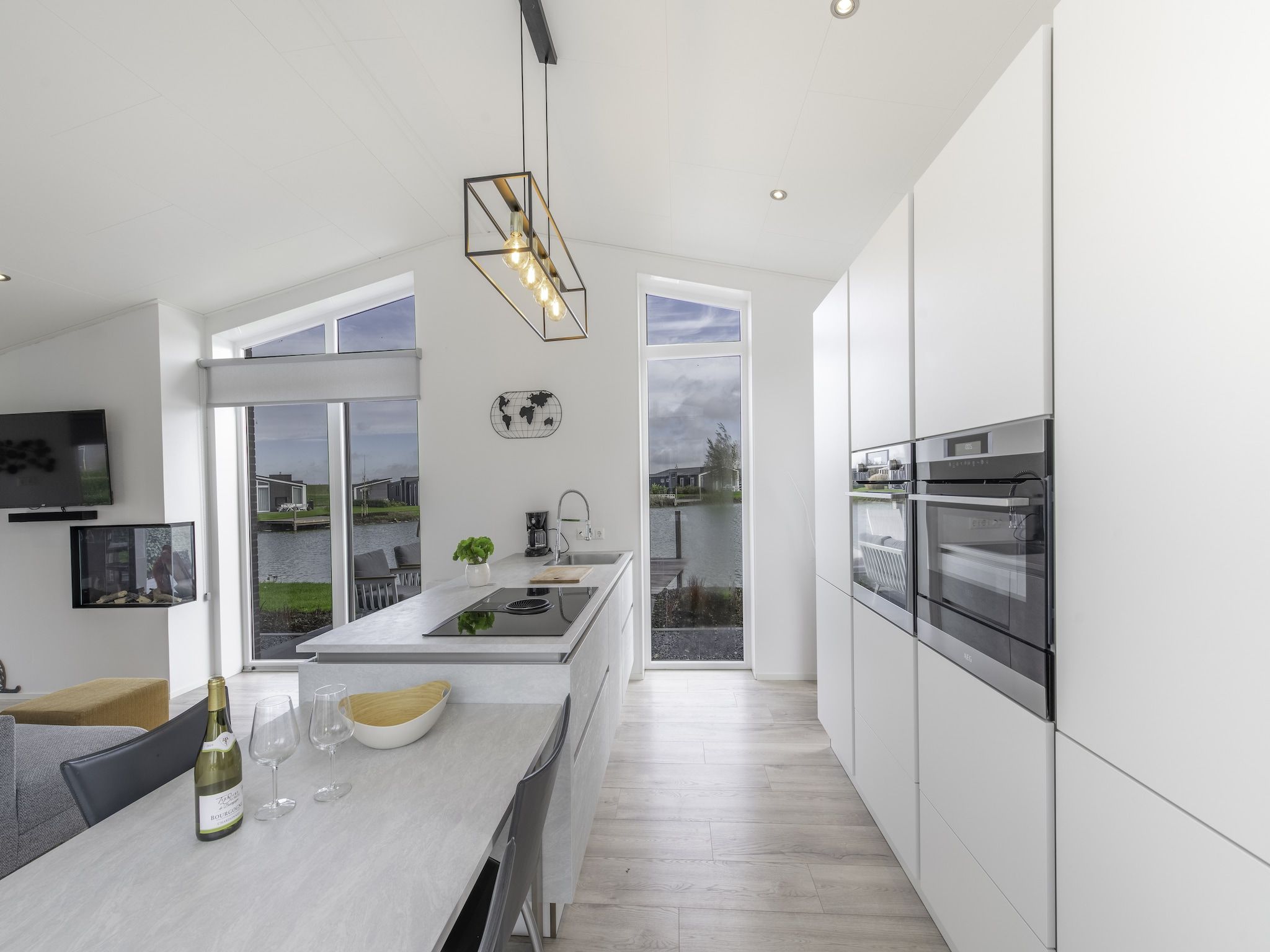 De keuken van Water Resort Oosterschelde 28 in Wemeldinge