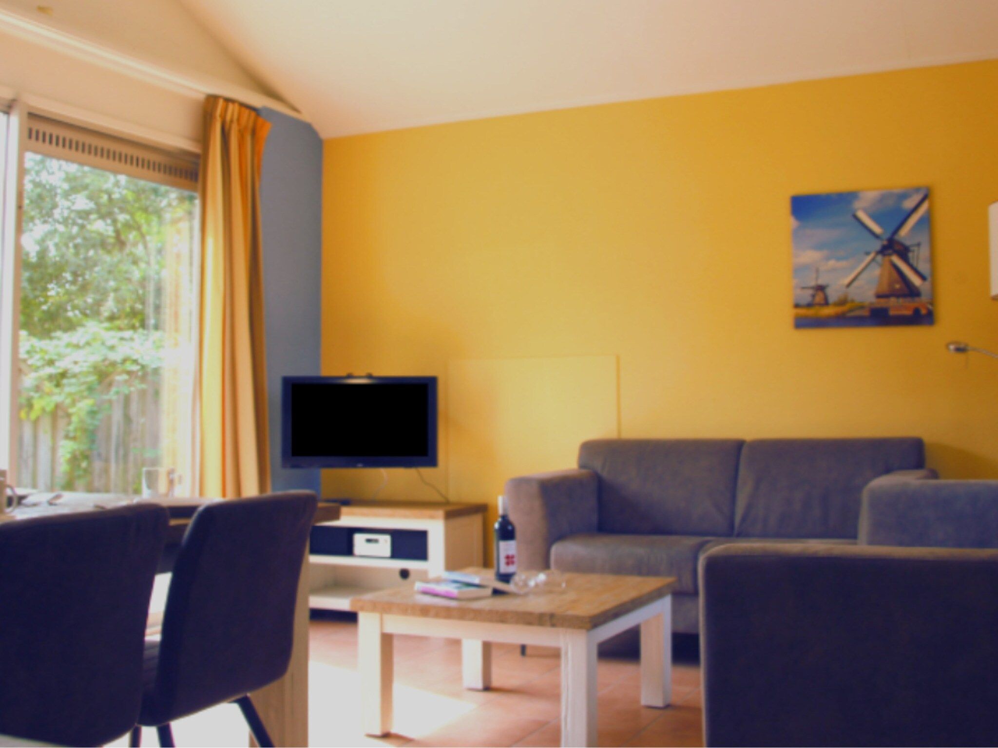 De woonkamer van Comfort bungalow – Max 6 personen – nummer 49 in Zevenhuizen