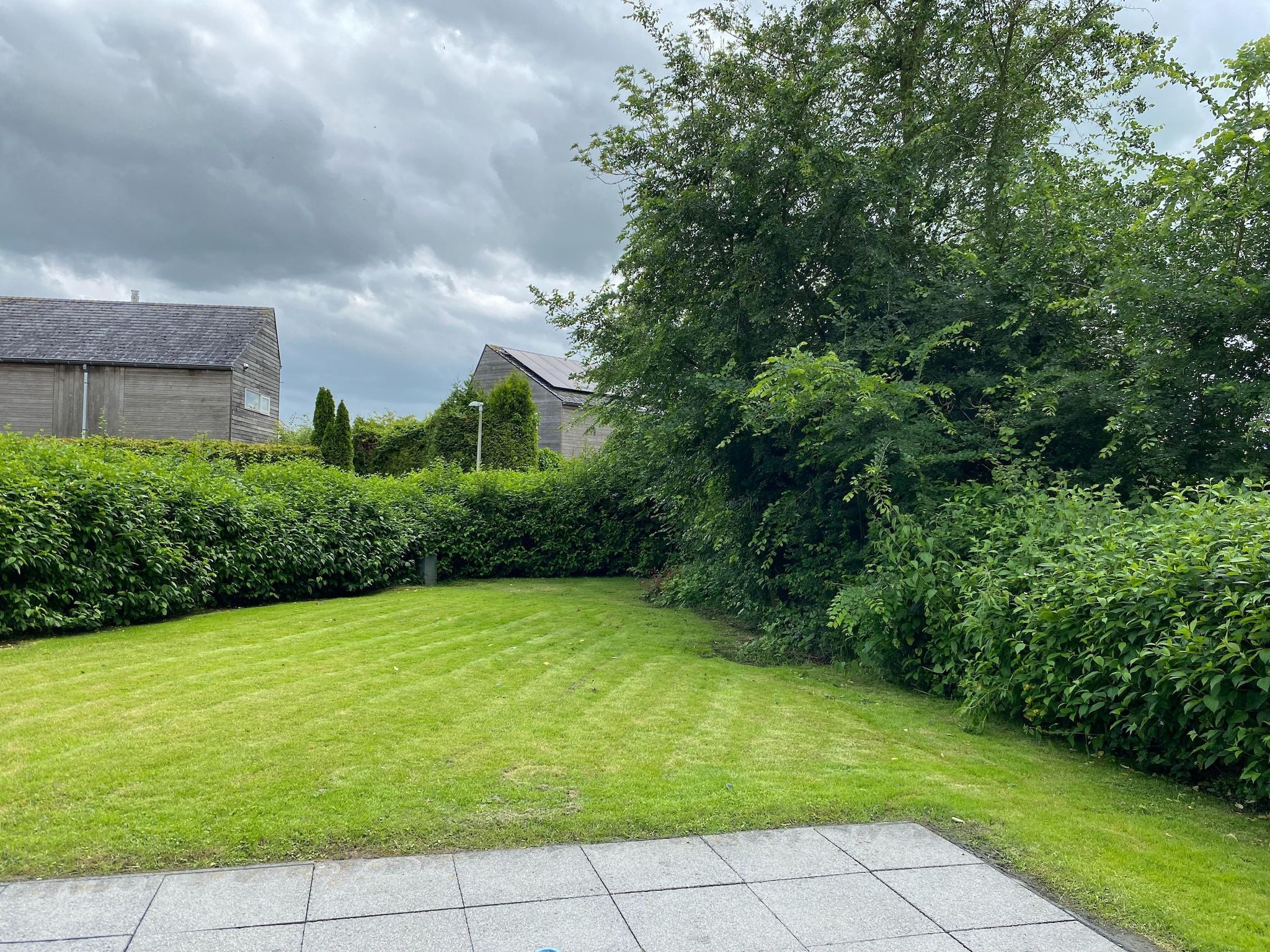 De tuin van Yné Lijte 68 in Grou