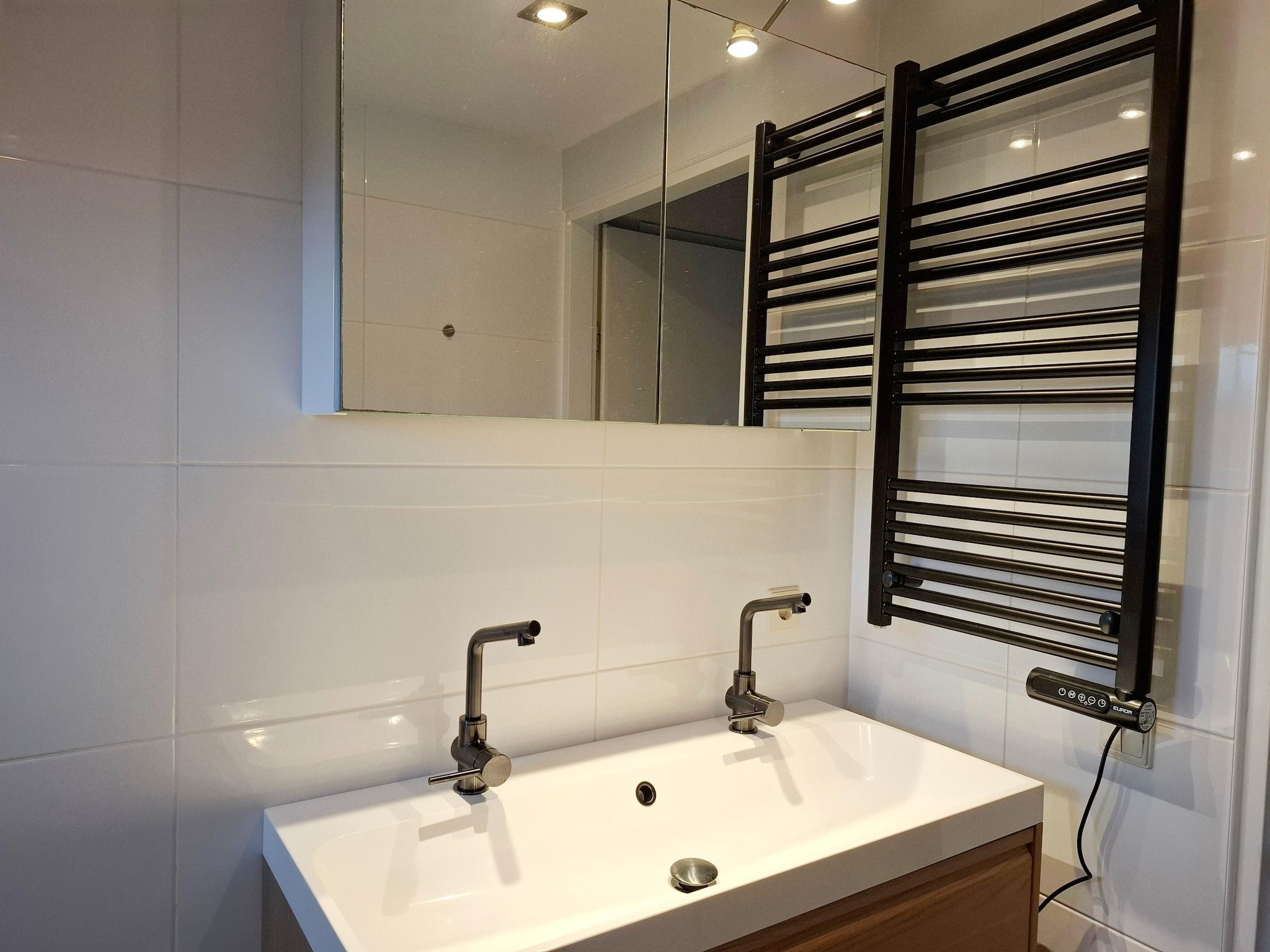 De badkamer van Yné Lijte 68 in Grou