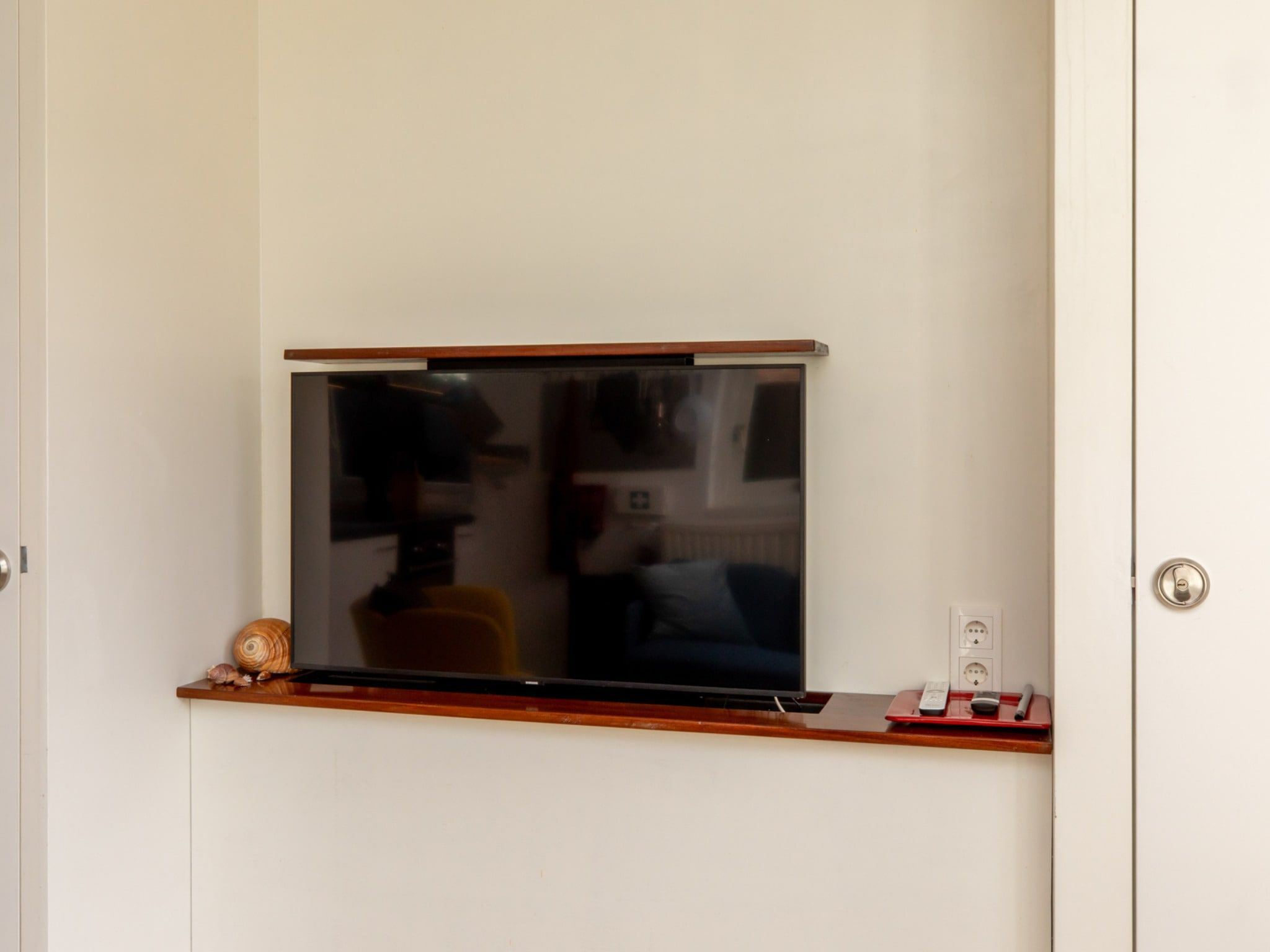 De woonkamer van Villa Querina in Koudekerke