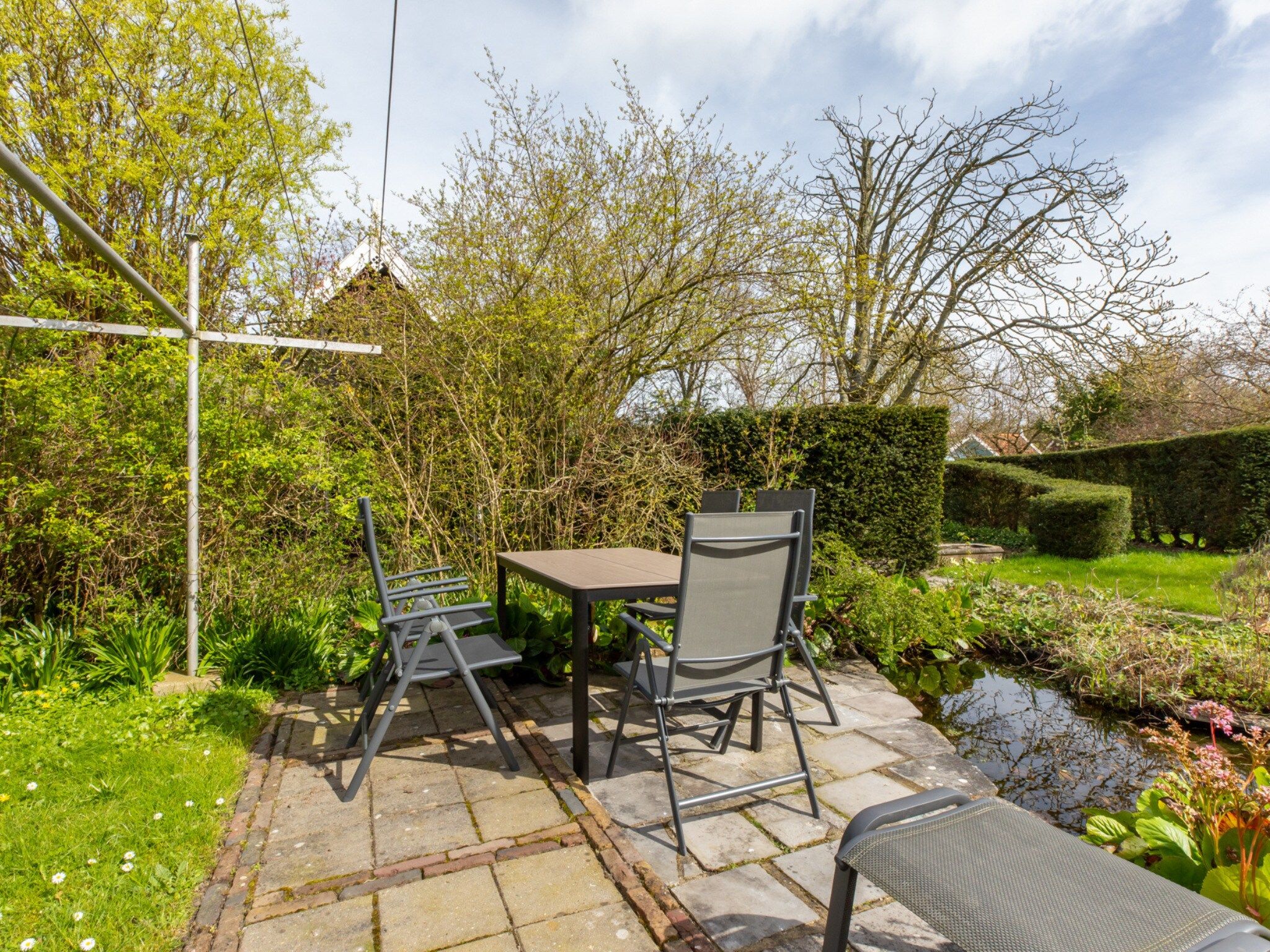 De tuin van Villa Querina in Koudekerke