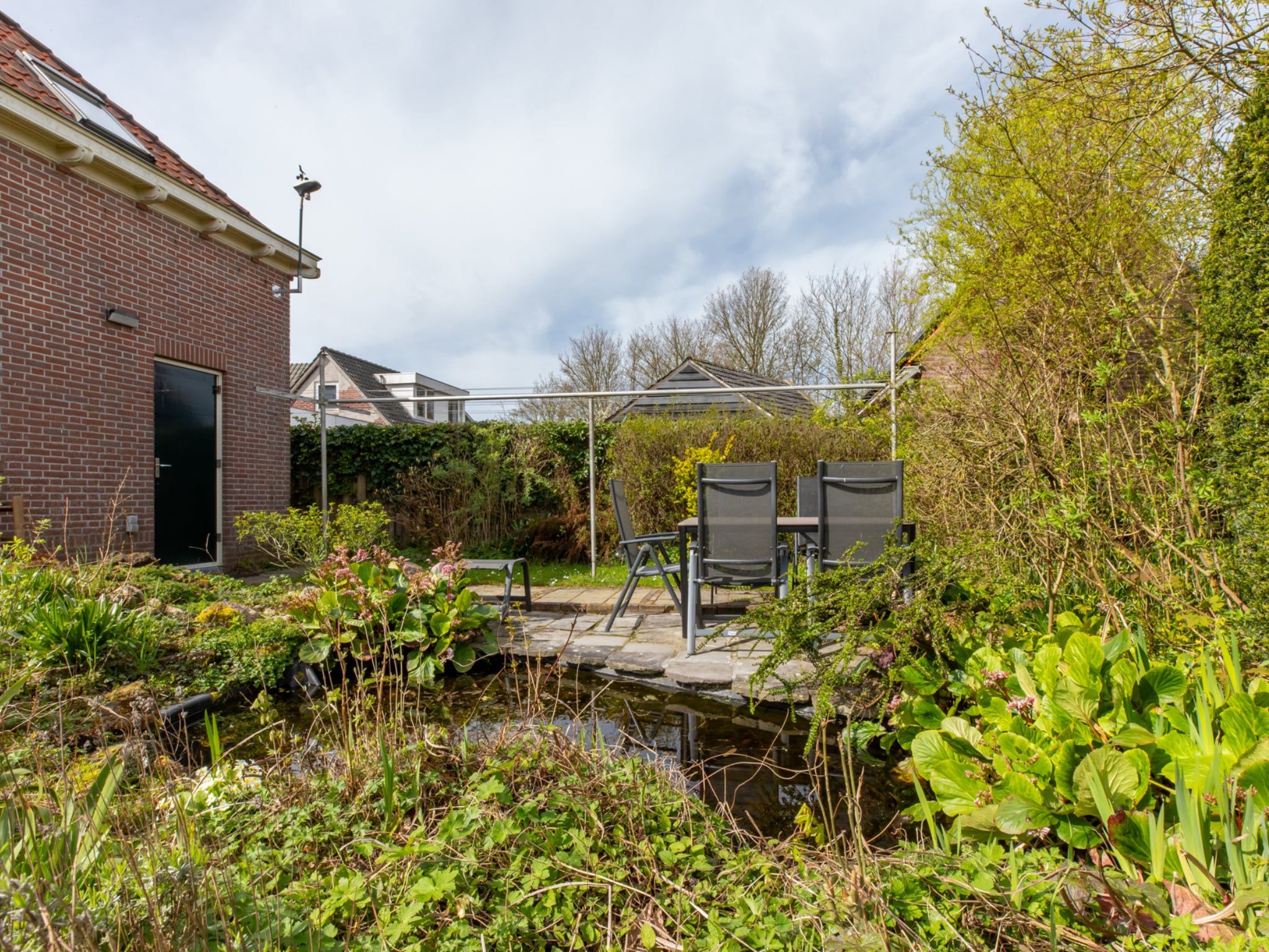 De tuin van Villa Querina in Koudekerke