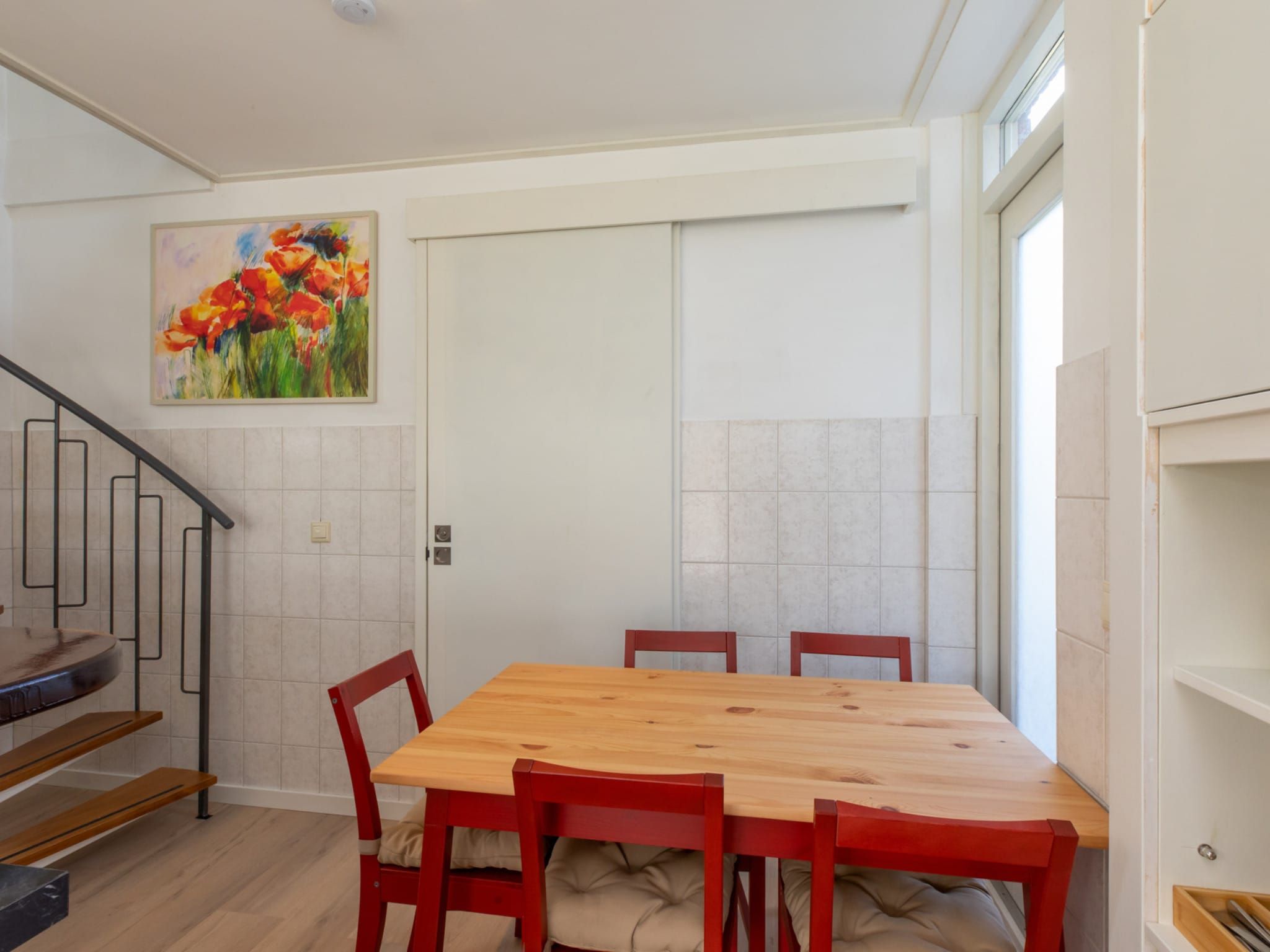 De eetkamer van Villa Querina in Koudekerke