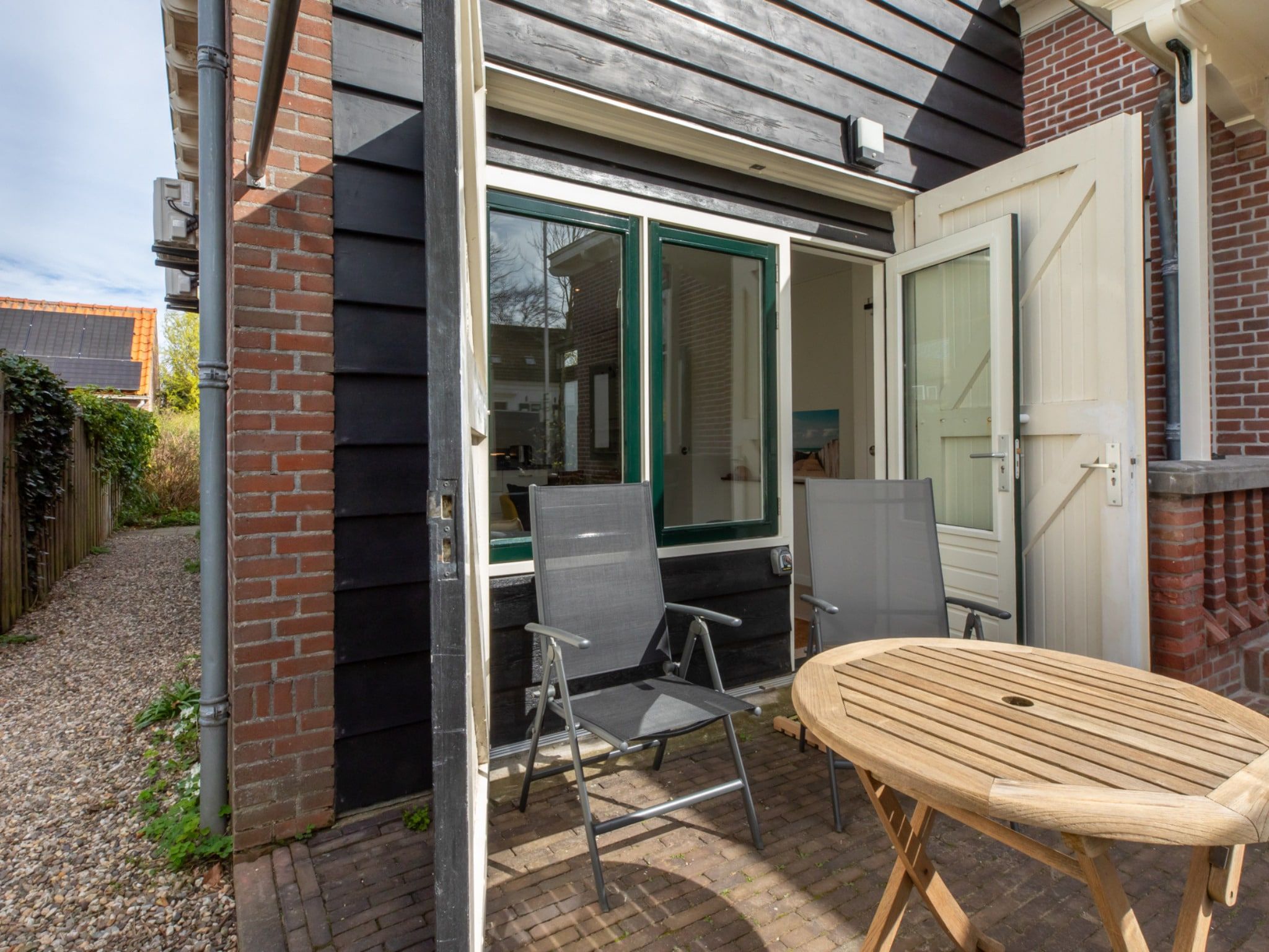 Het terras van Villa Querina in Koudekerke