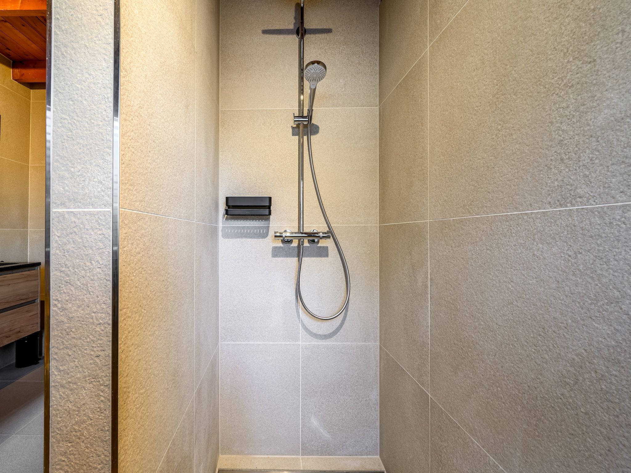 De badkamer van Loft Loopuyt in Julianadorp