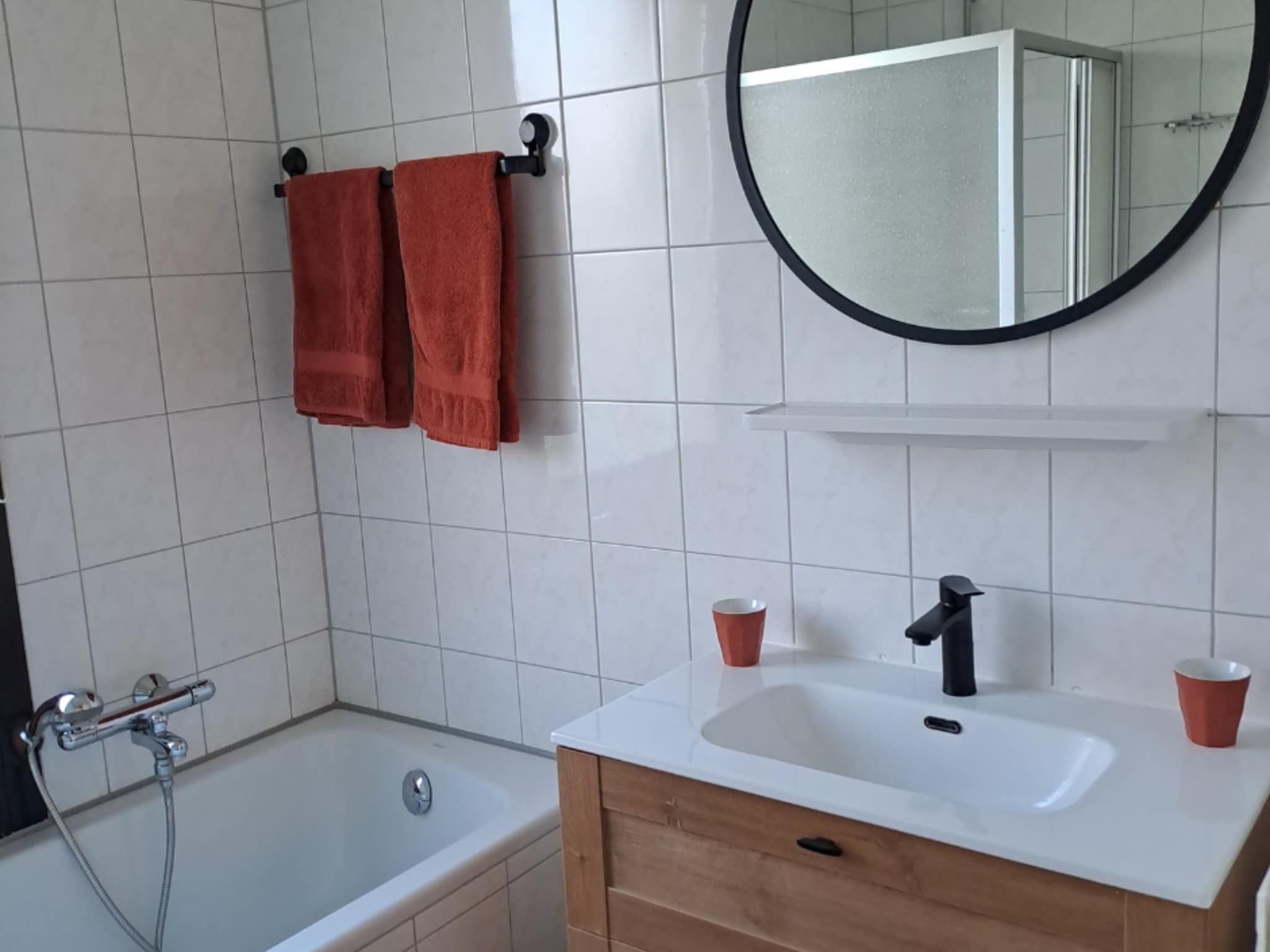 De badkamer van Premium bungalow – max 4 personen – nummer 107 in Zevenhuizen