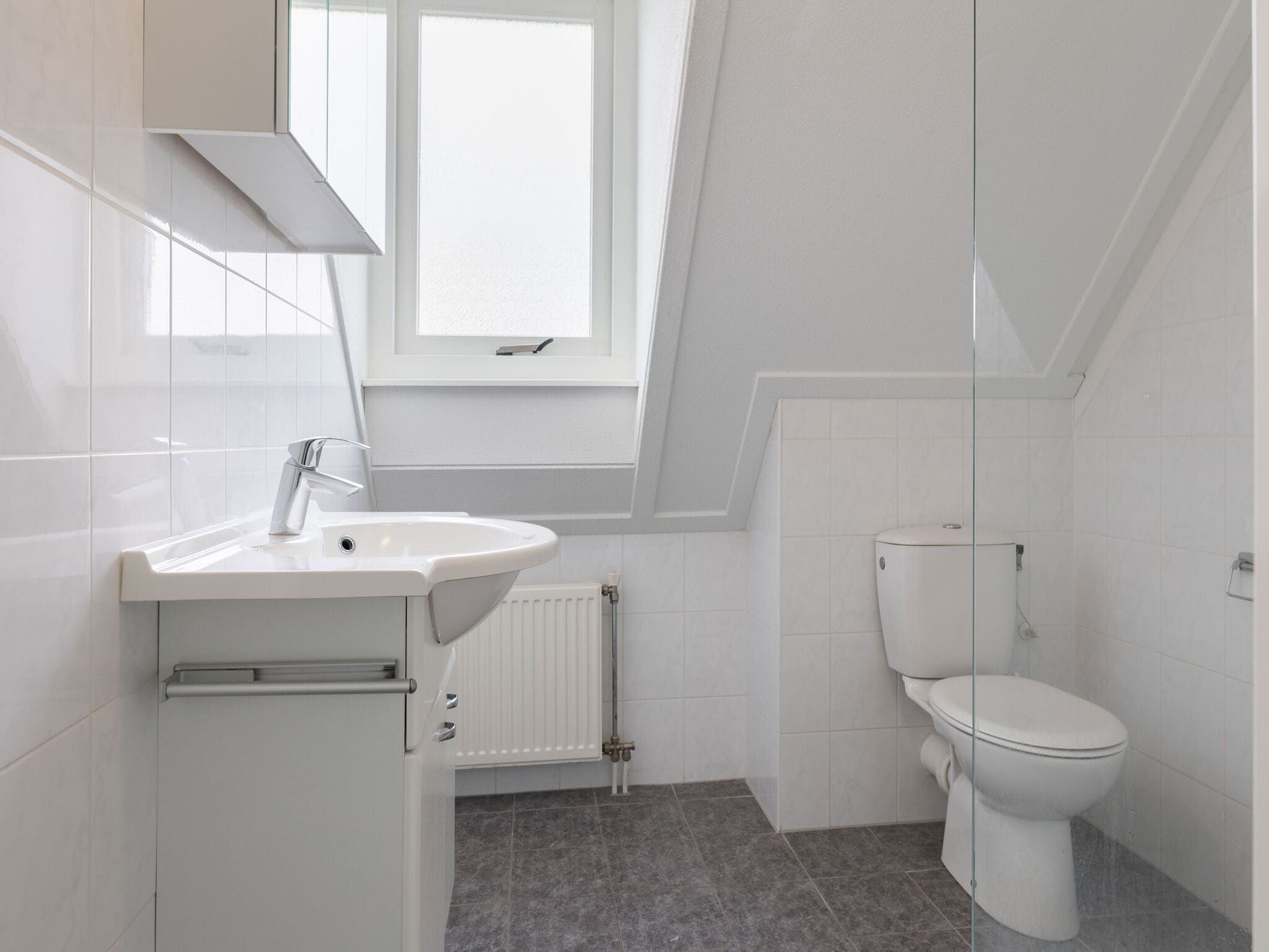 De badkamer van Aquadelta 43 in Bruinisse