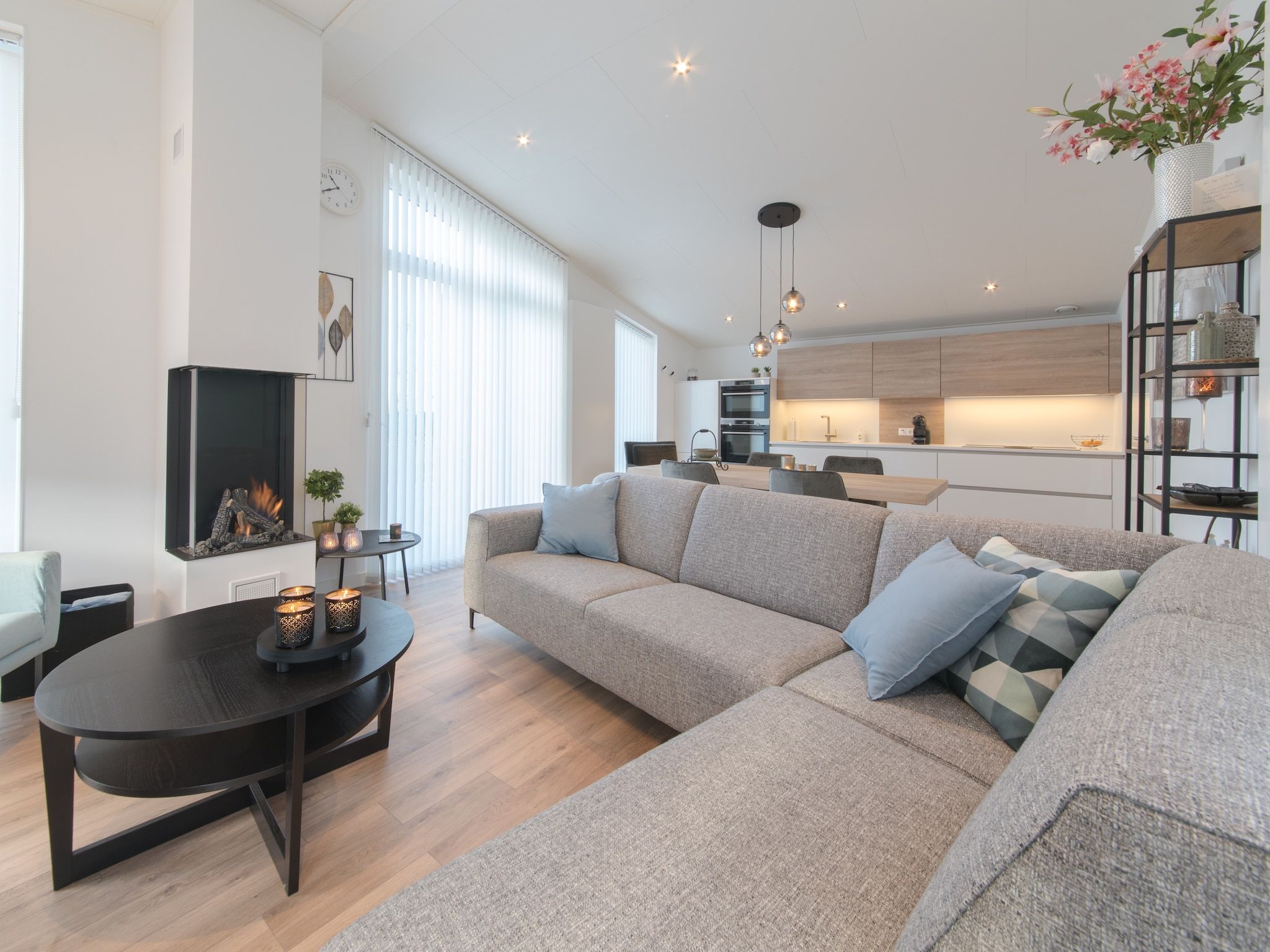 De woonkamer van Water Resort Oosterschelde 76 in Wemeldinge