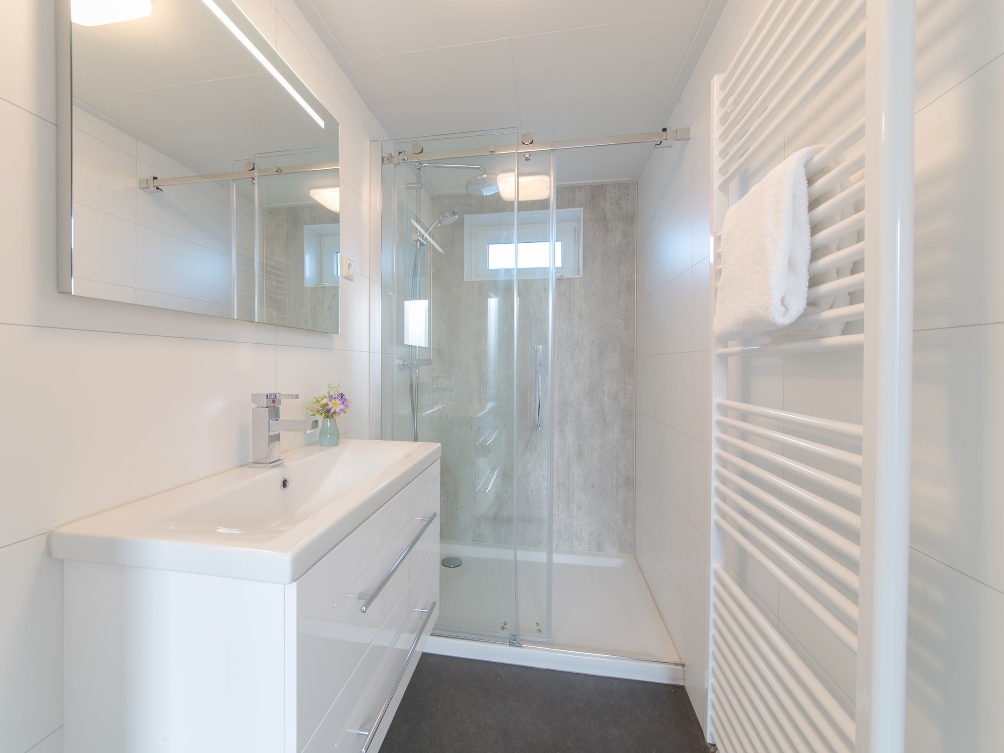 De badkamer van Water Resort Oosterschelde 101 in Wemeldinge