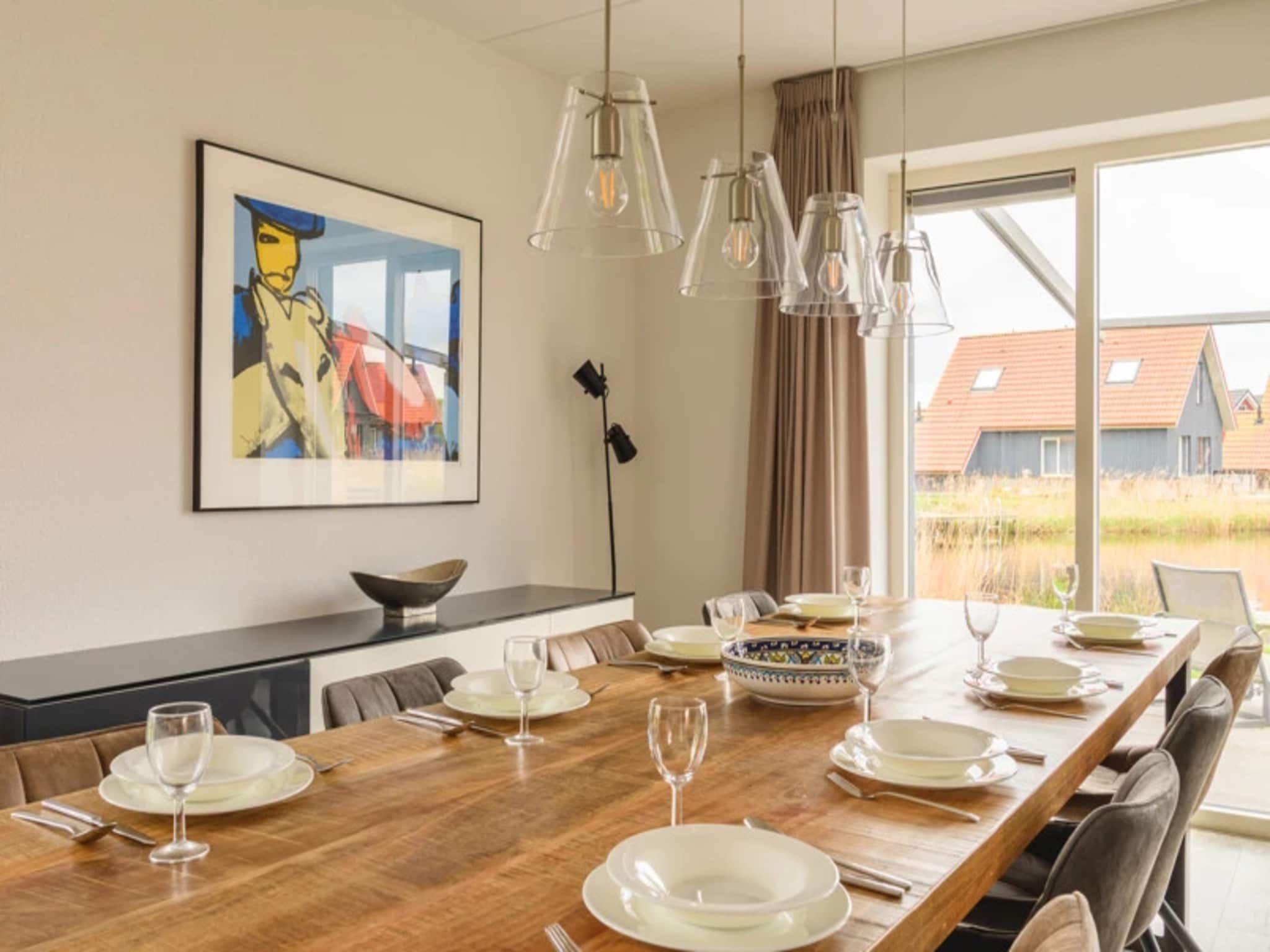 De eetkamer van Waterpark Langelille 4 in Langelille